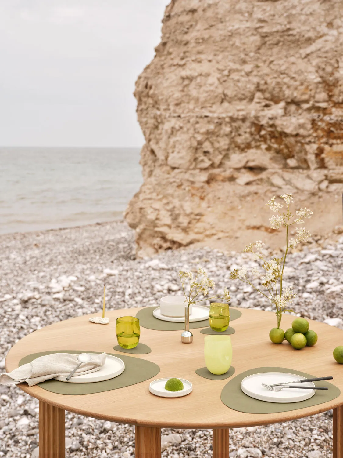 Nupo ランチョンマット カープ L, Herbal dust LIND DNA | リンド ディーエヌエー