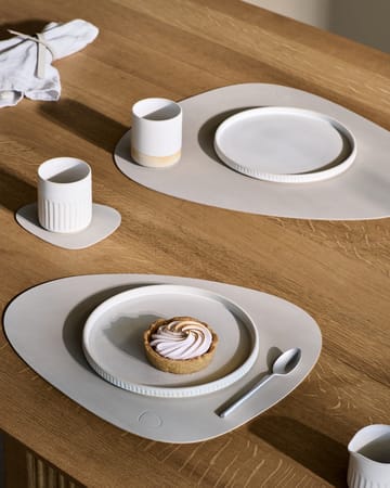 Nupo ランチョンマット カープ L - Oyster white - LIND DNA | リンド ディーエヌエー
