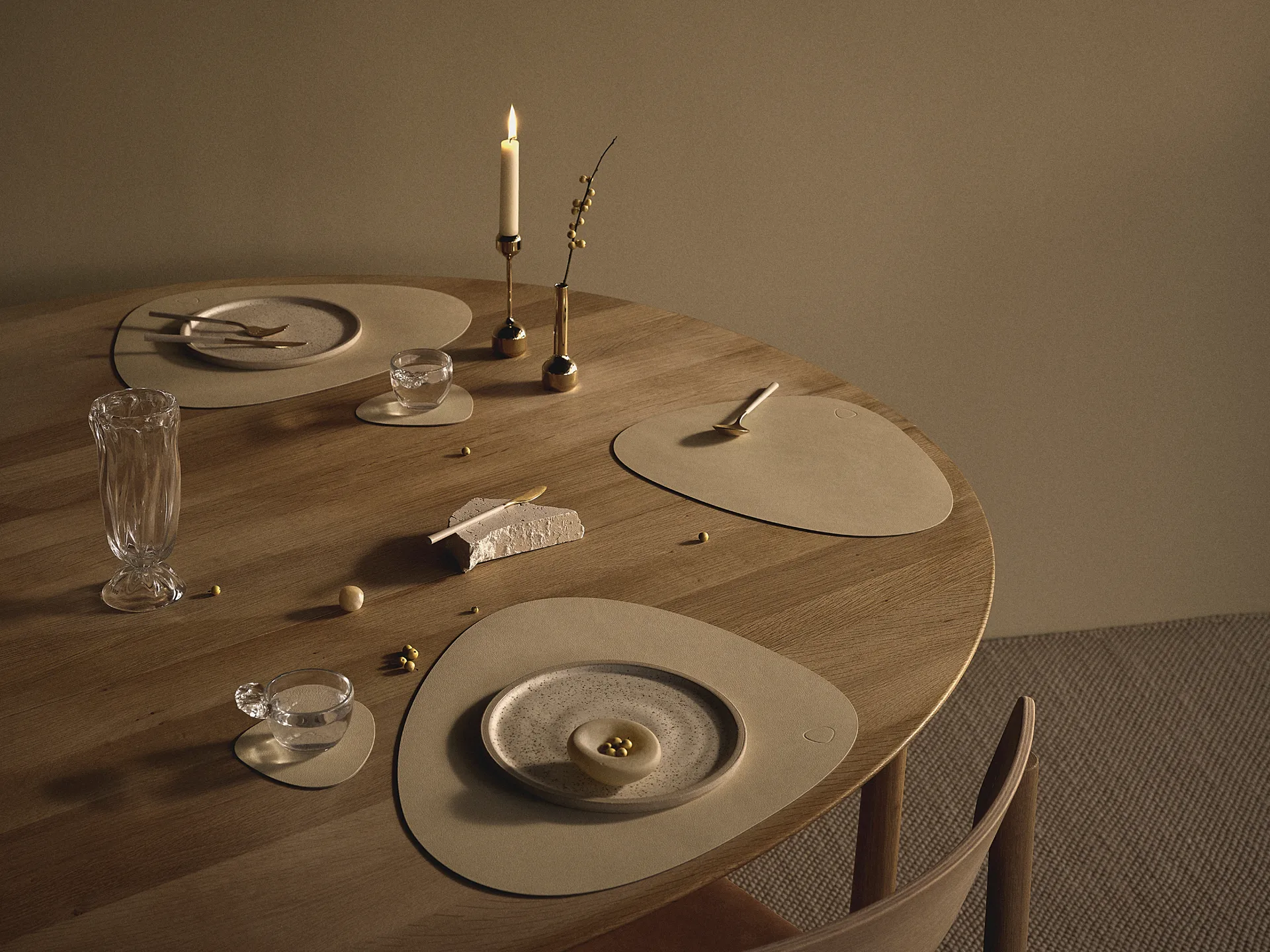 Nupo ランチョンマット カープ L, Vanilla LIND DNA | リンド ディーエヌエー