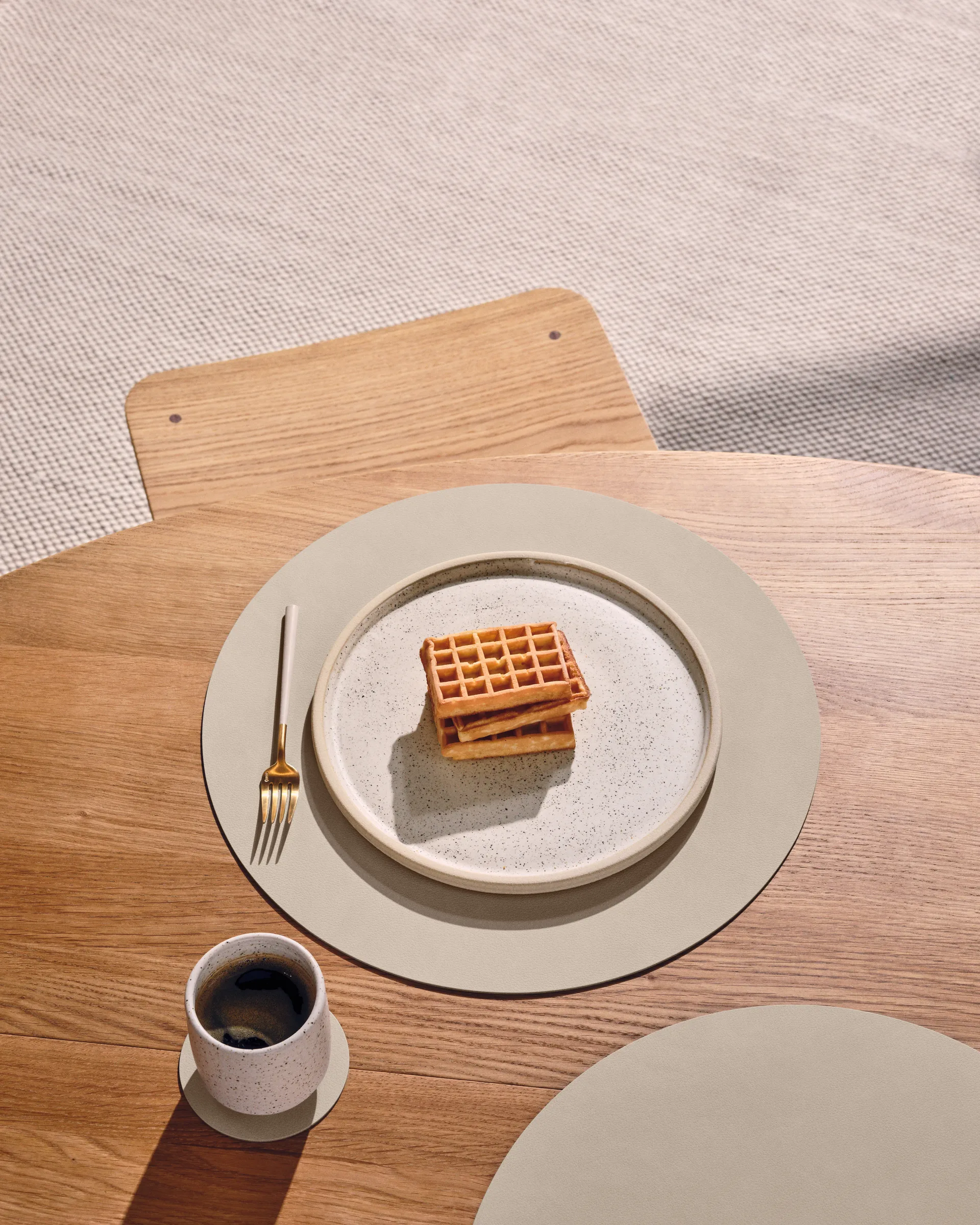 Nupo コースター サークル ダブルサイド, Linen-Flint Grey LIND DNA | リンド ディーエヌエー