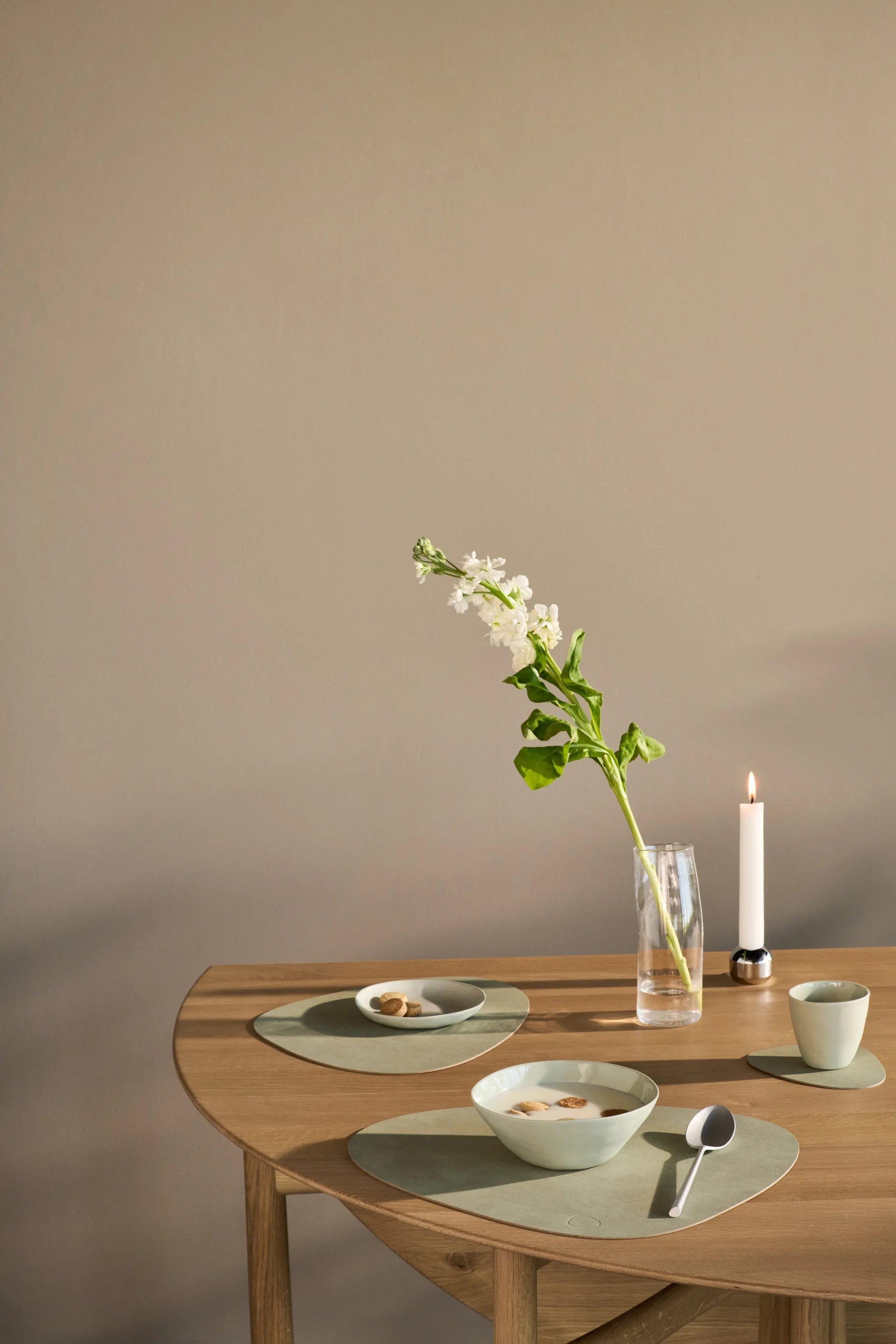 Nupo コースター カープ, Olive green LIND DNA | リンド ディーエヌエー