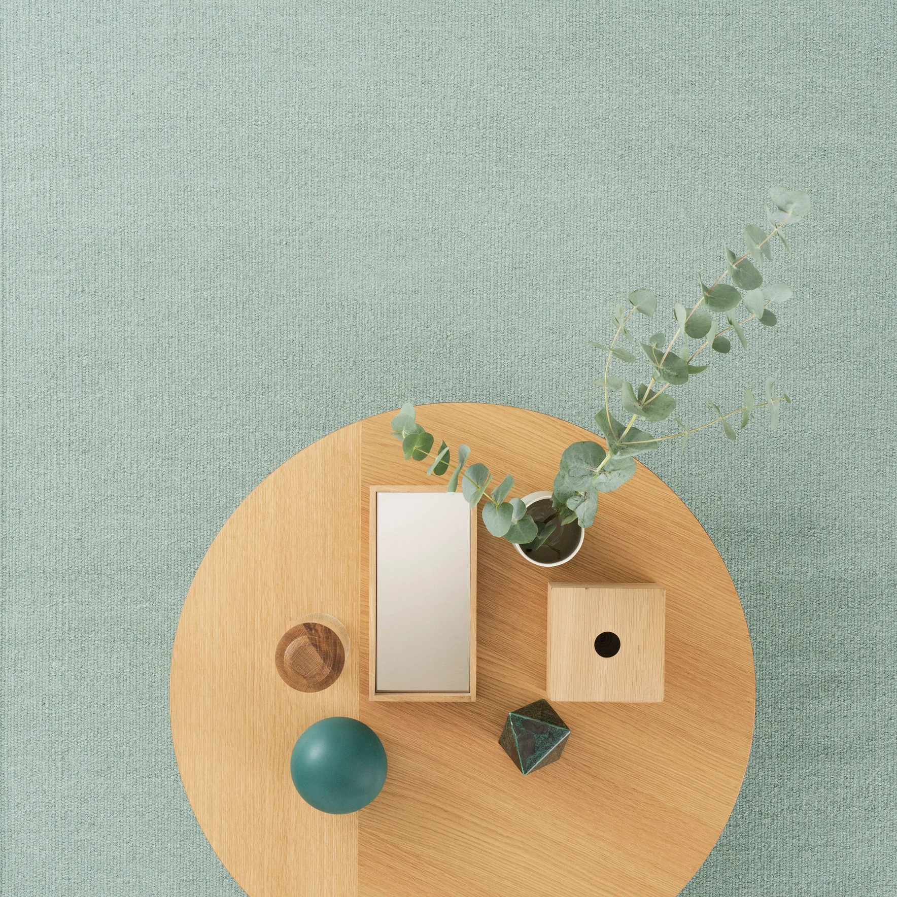 Linie Design | リニ―デザイン からのRainbow ウールカーペット