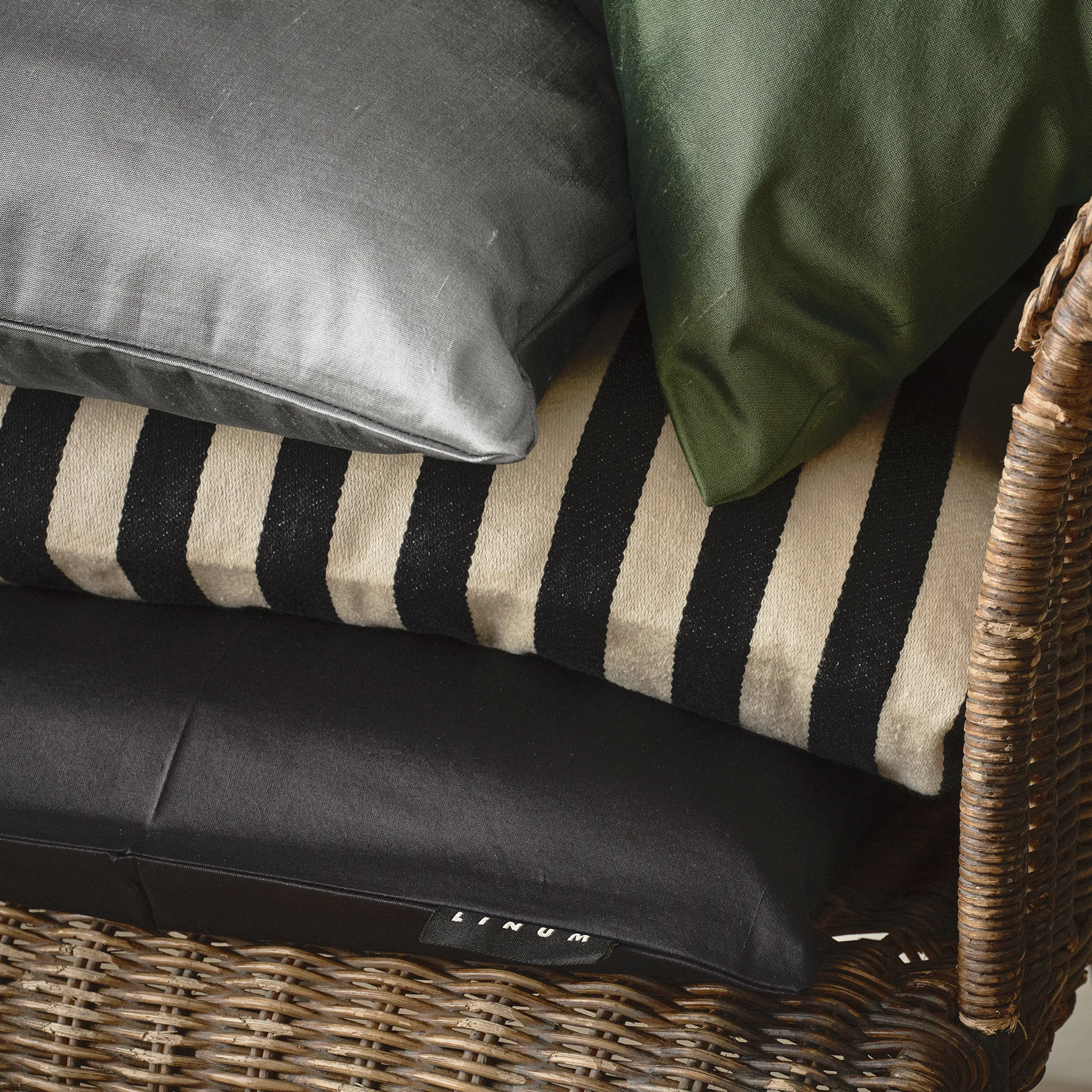 Amalfi ピローケース 35x50 cm, Deep emerald green Linum | リナム