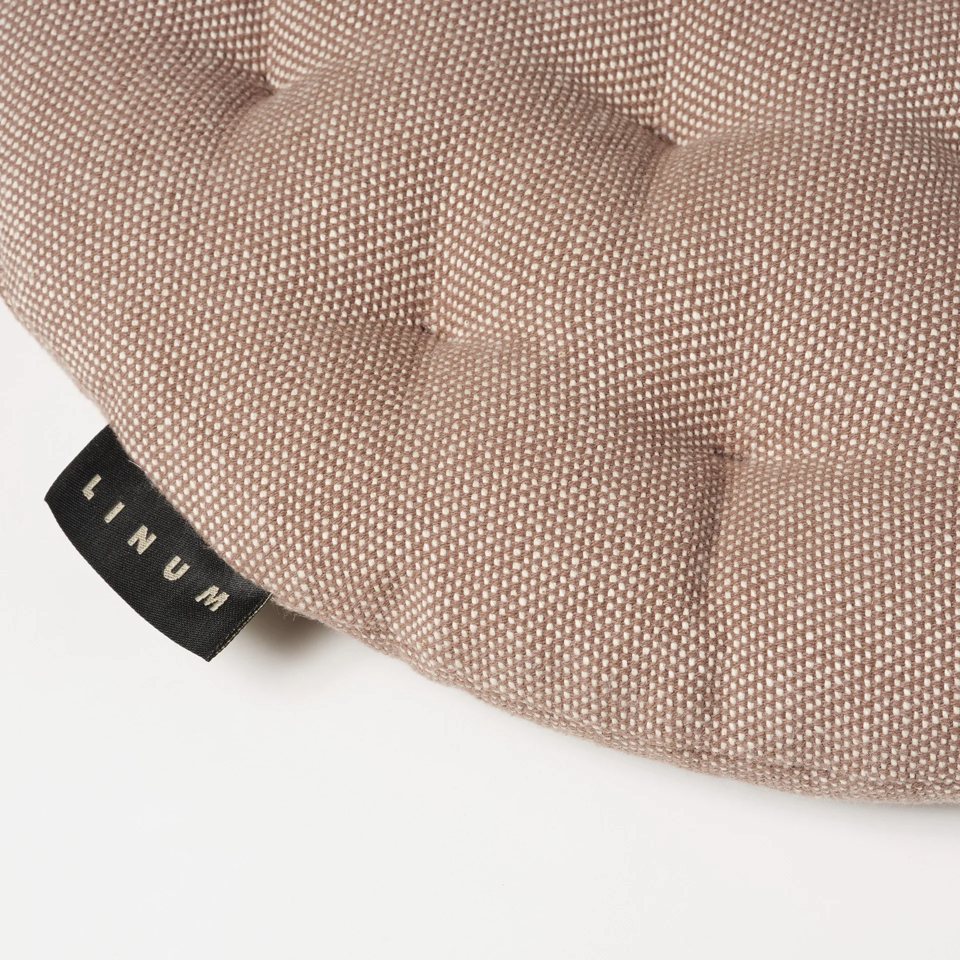 Pepperチェアパッド  Ø37 cm, Dark mole brown Linum | リナム