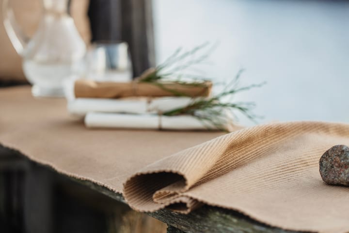 Uni テーブルランナー 45x150 cm, Camel brown Linum | リナム