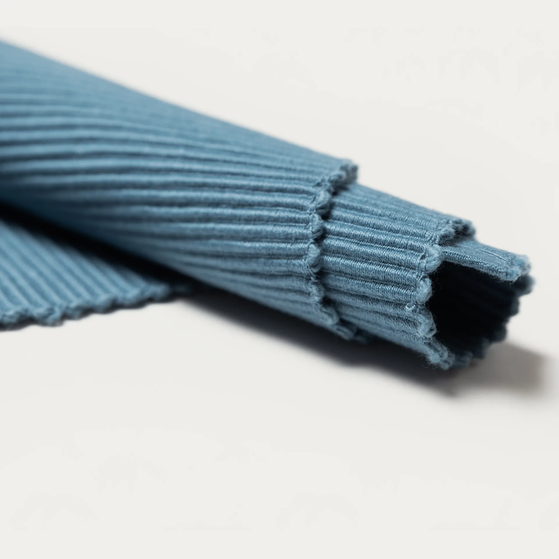 Uni テーブルランナー 45x150 cm, Deep sea blue Linum | リナム