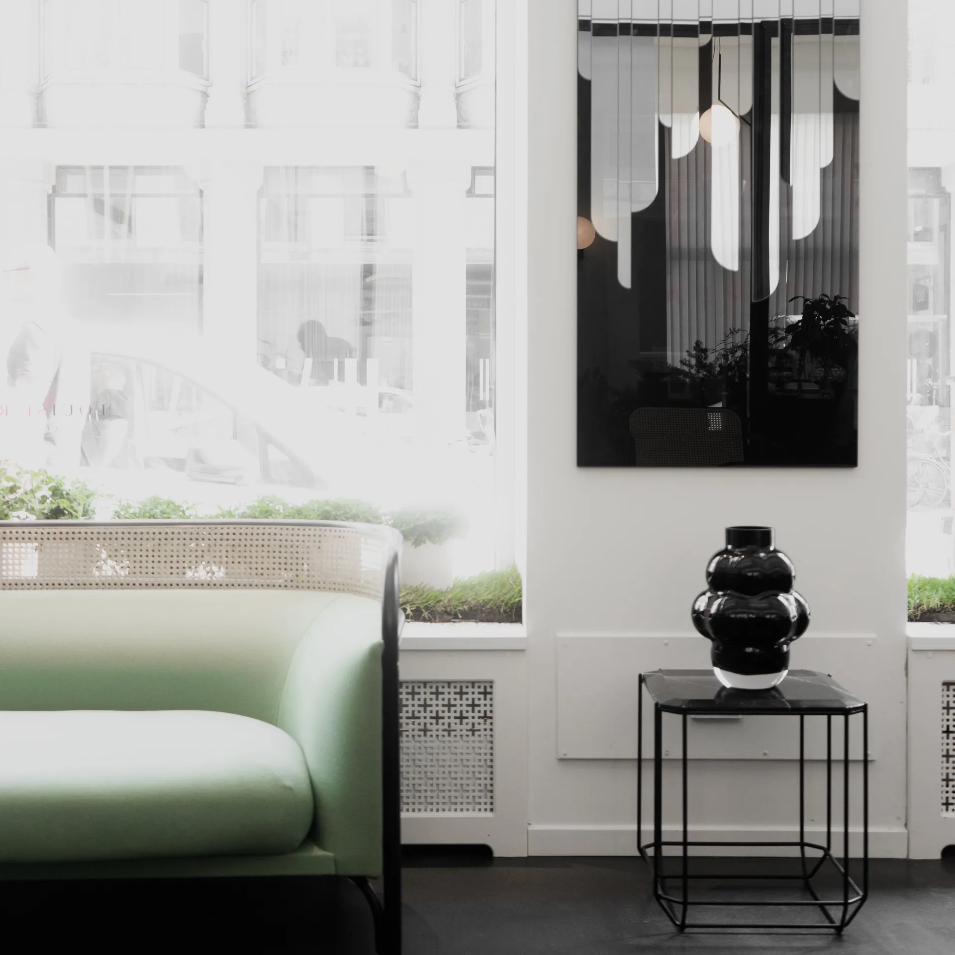 Balloon 花瓶 32 cm, Black Louise Roe | ルイスローコペンハーゲン