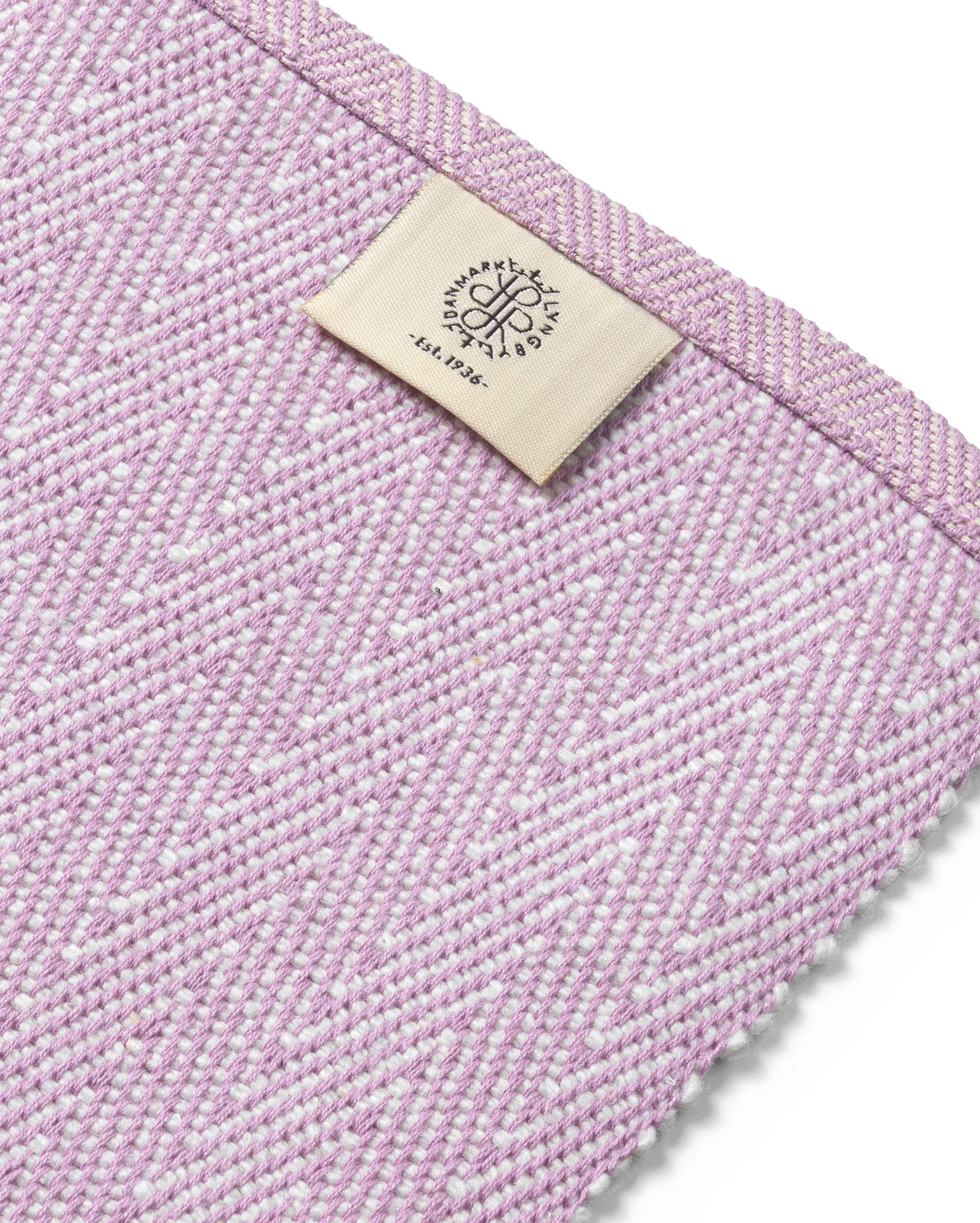 Lyngby Porcelæn | リュンビューポーセリン からのHerringbone