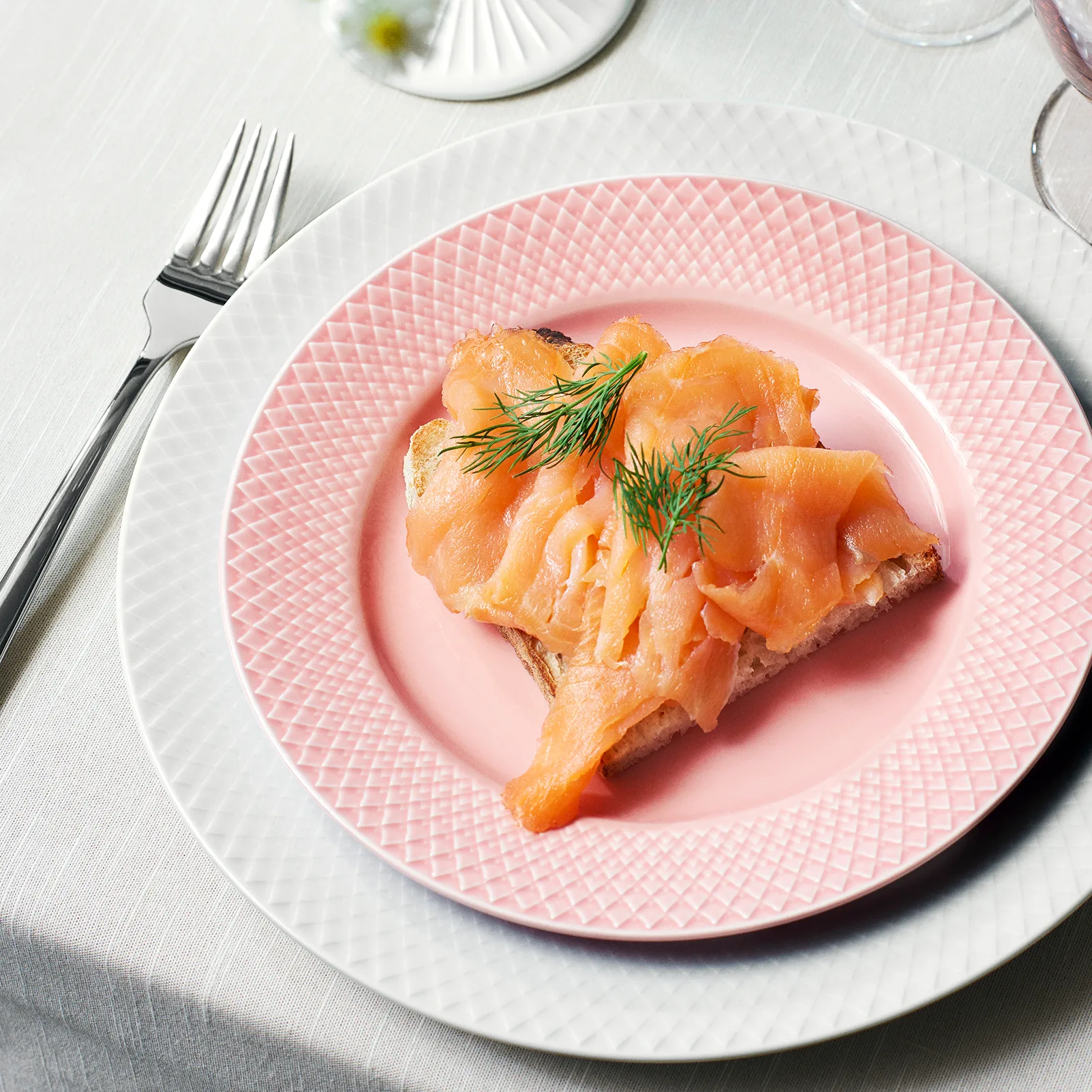 Rhombe プレート ピンク, 21 cm Lyngby Porcelæn | リュンビューポーセリン