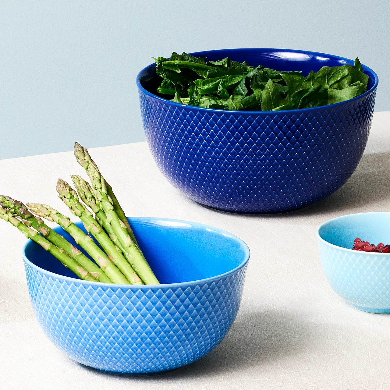 Rhombe サービングボウル Ø22 cm, dark blue Lyngby Porcelæn | リュンビューポーセリン