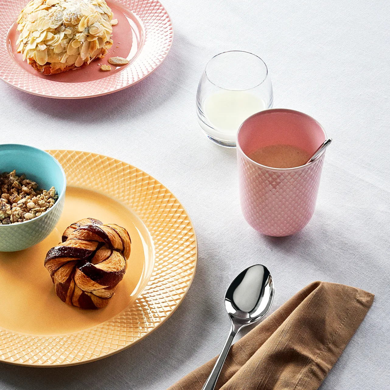 Rhombe マグ ハンドルなし 33 cl, pink Lyngby Porcelæn | リュンビューポーセリン