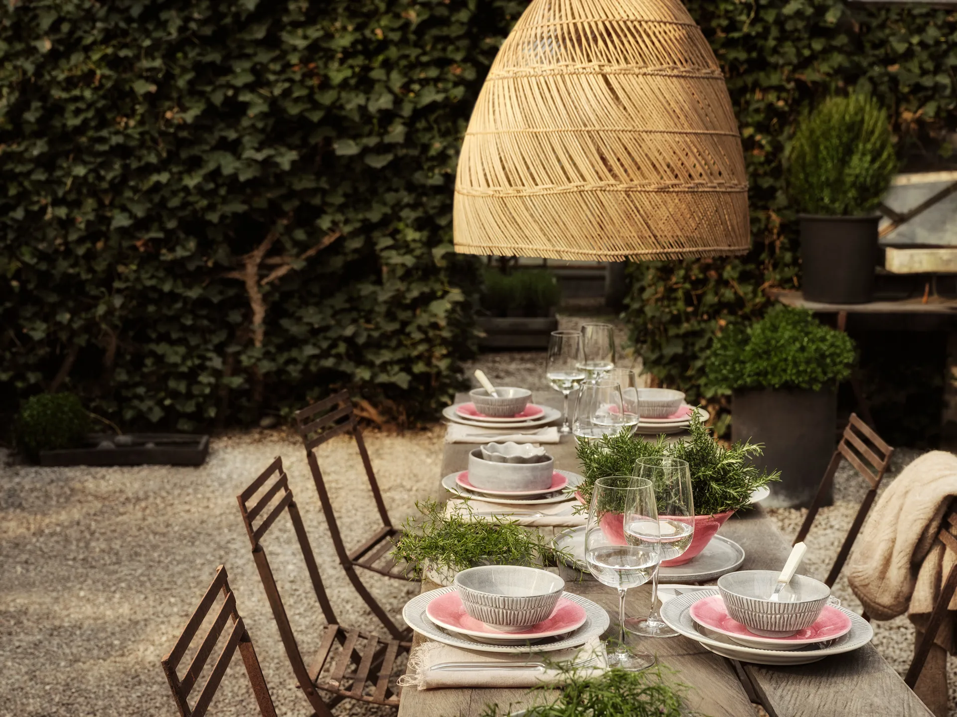 Basic プレート 21 cm, Pink Mateus | マテュース