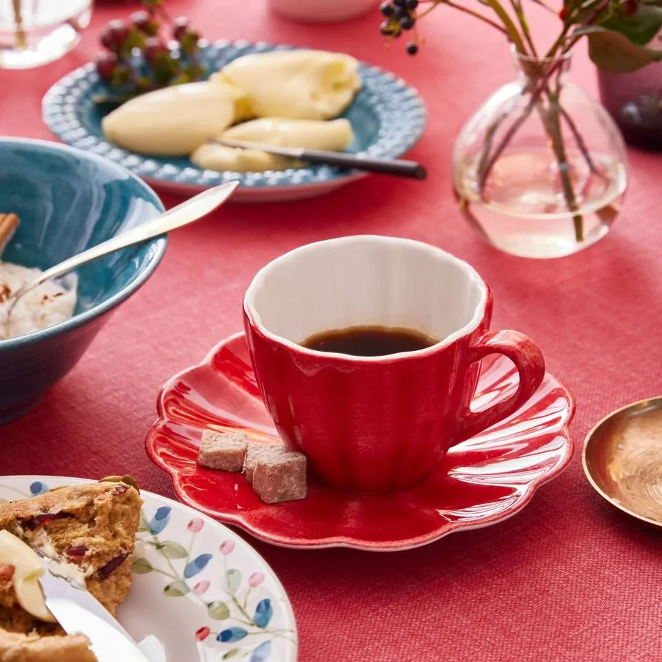 Oyster カップ ソーサー付き 25 cl, Red Mateus | マテュース