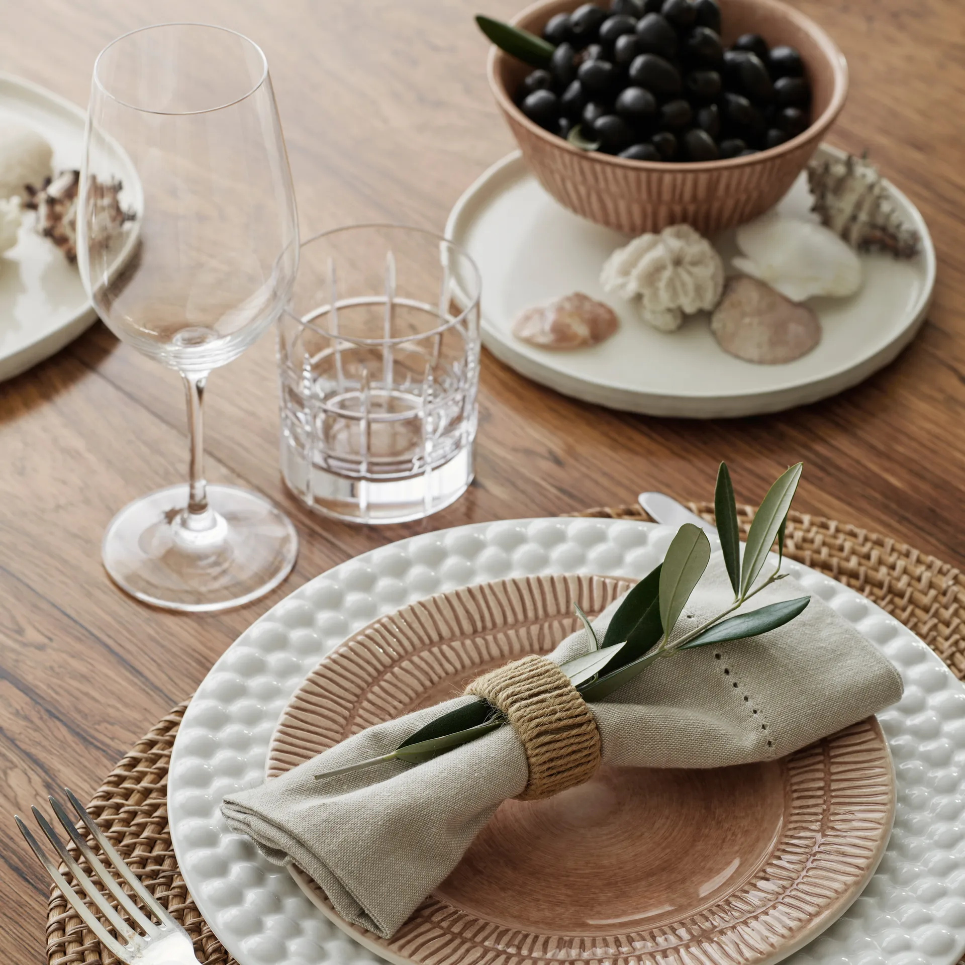 Stripes プレート Ø21 cm, Cinnamon Mateus | マテュース