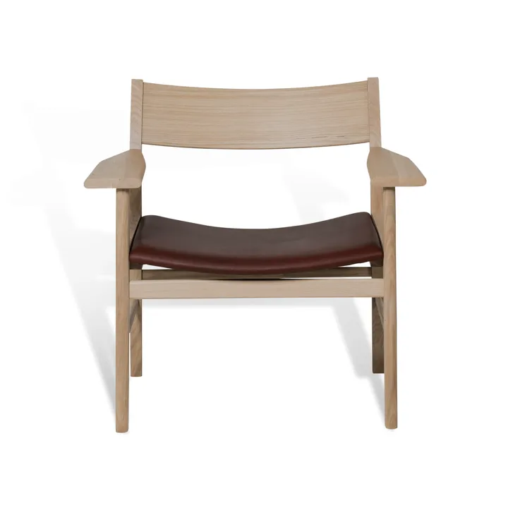 Siza ラウンジチェア - ホワイトピグメント マットラッカー仕上げオーク – Mocca Tärnsjö レザー - Mavis