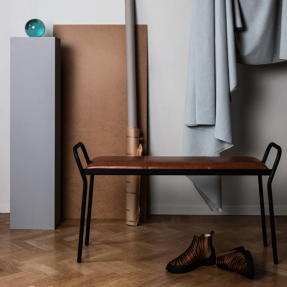 Anytwo スツール, Black-vintage cognac Maze | メイズ