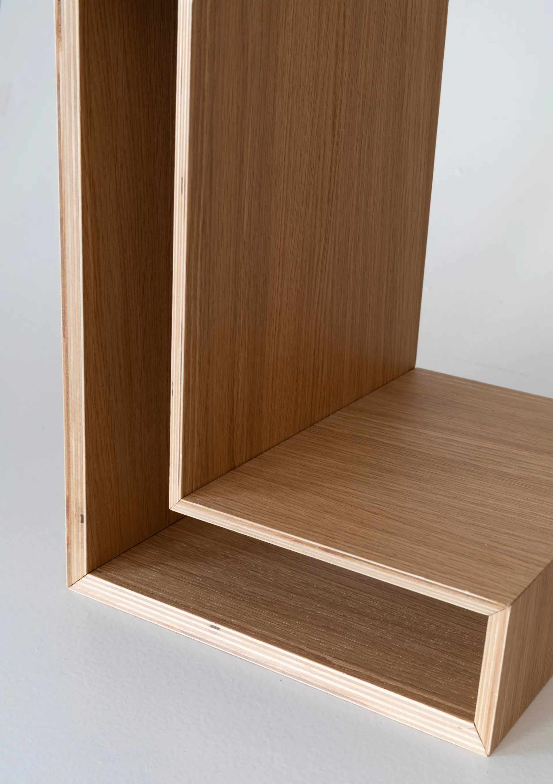 L-shelf ウォールシェルフ, Oak, 30x38x29 cm Maze | メイズ