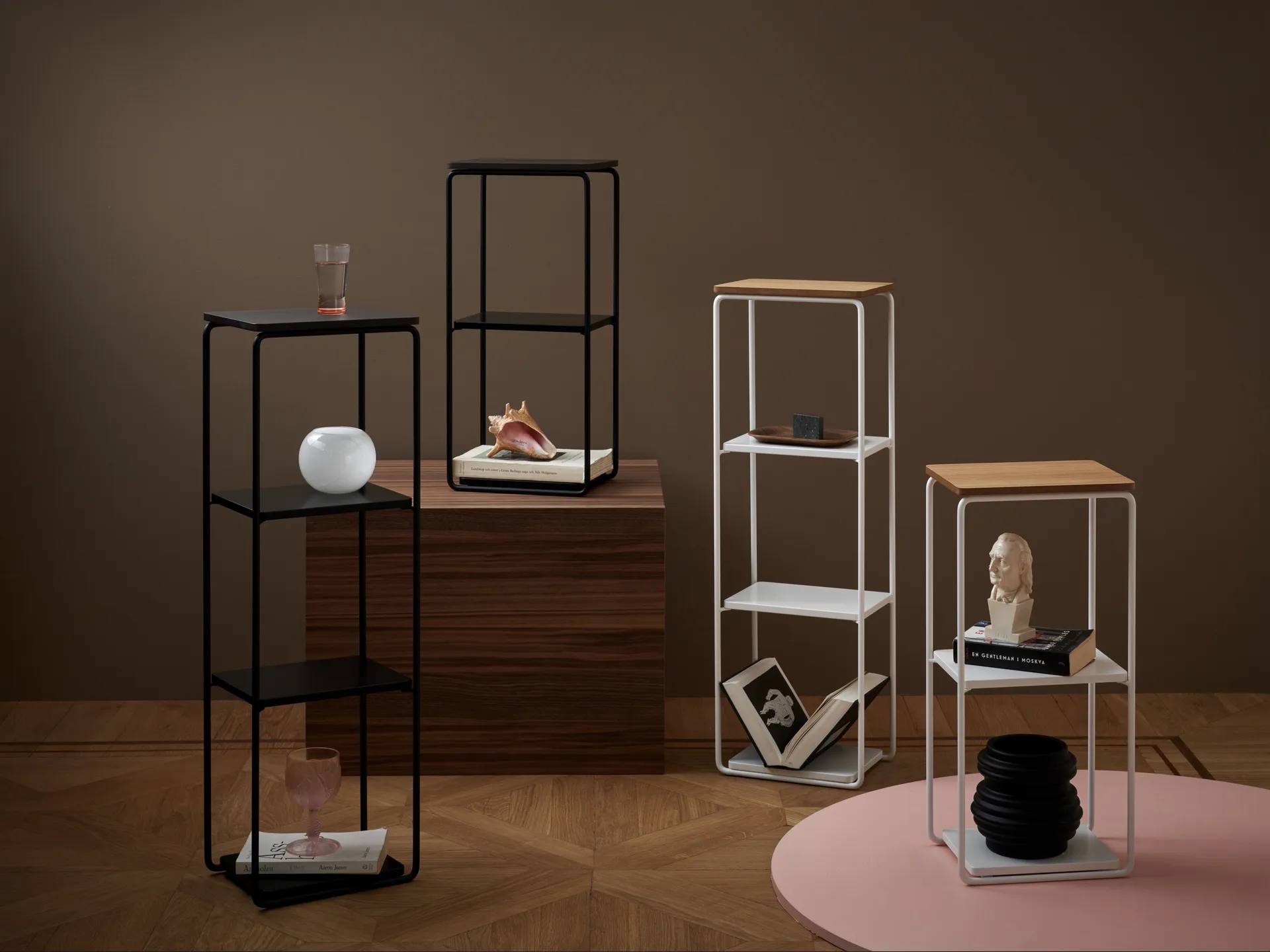 Mixrack フロアシェルフ L 26x19x82.2 cm, Oak-white Maze | メイズ