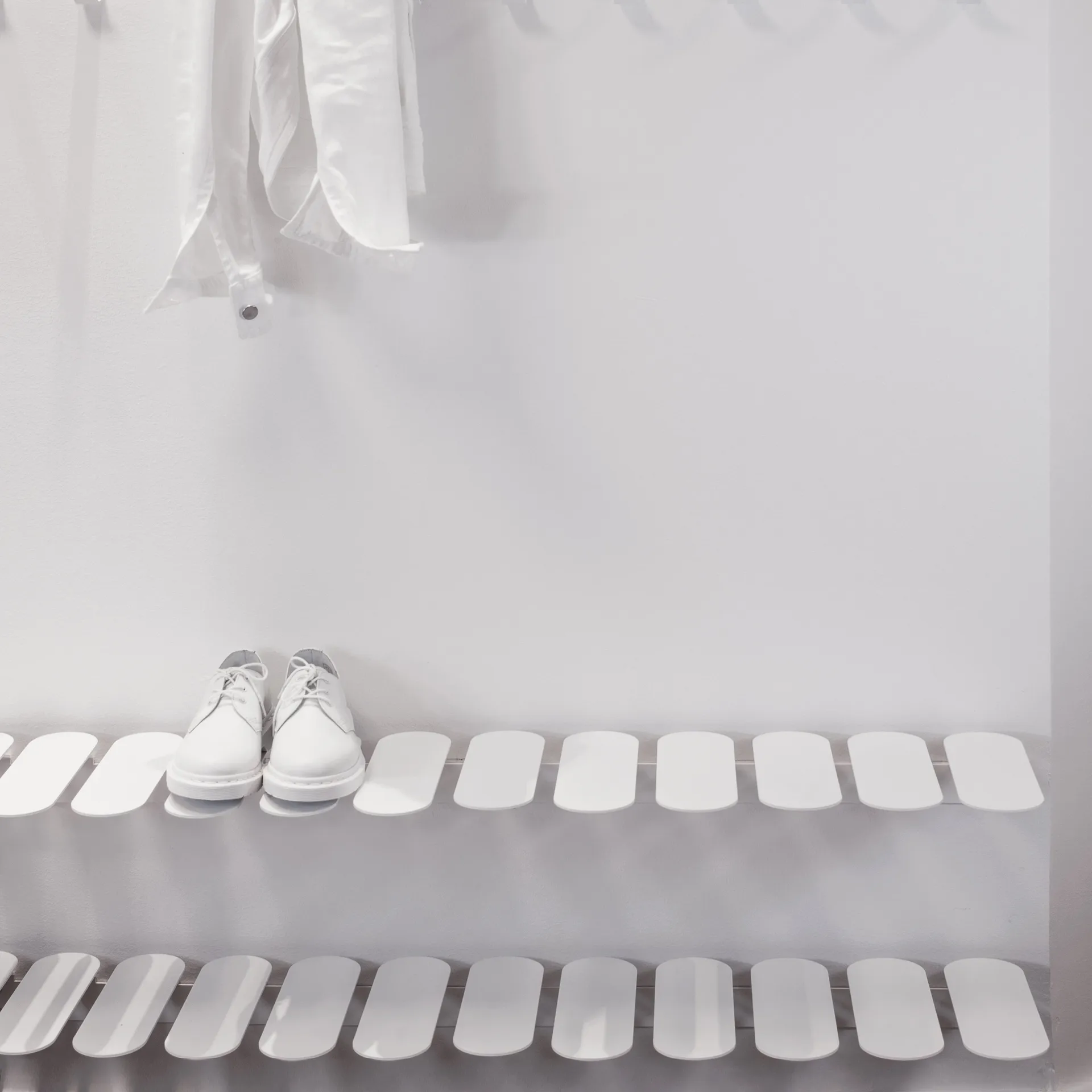 Step 靴棚, white Maze | メイズ