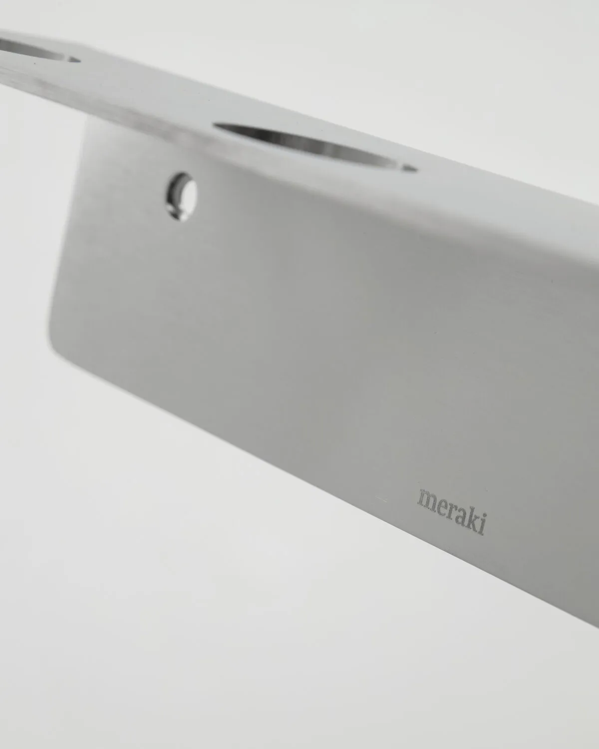 Meraki フラッシュハンガー, ブラッシュド シルバーカラー、ボトル3本用 Meraki | メラキ
