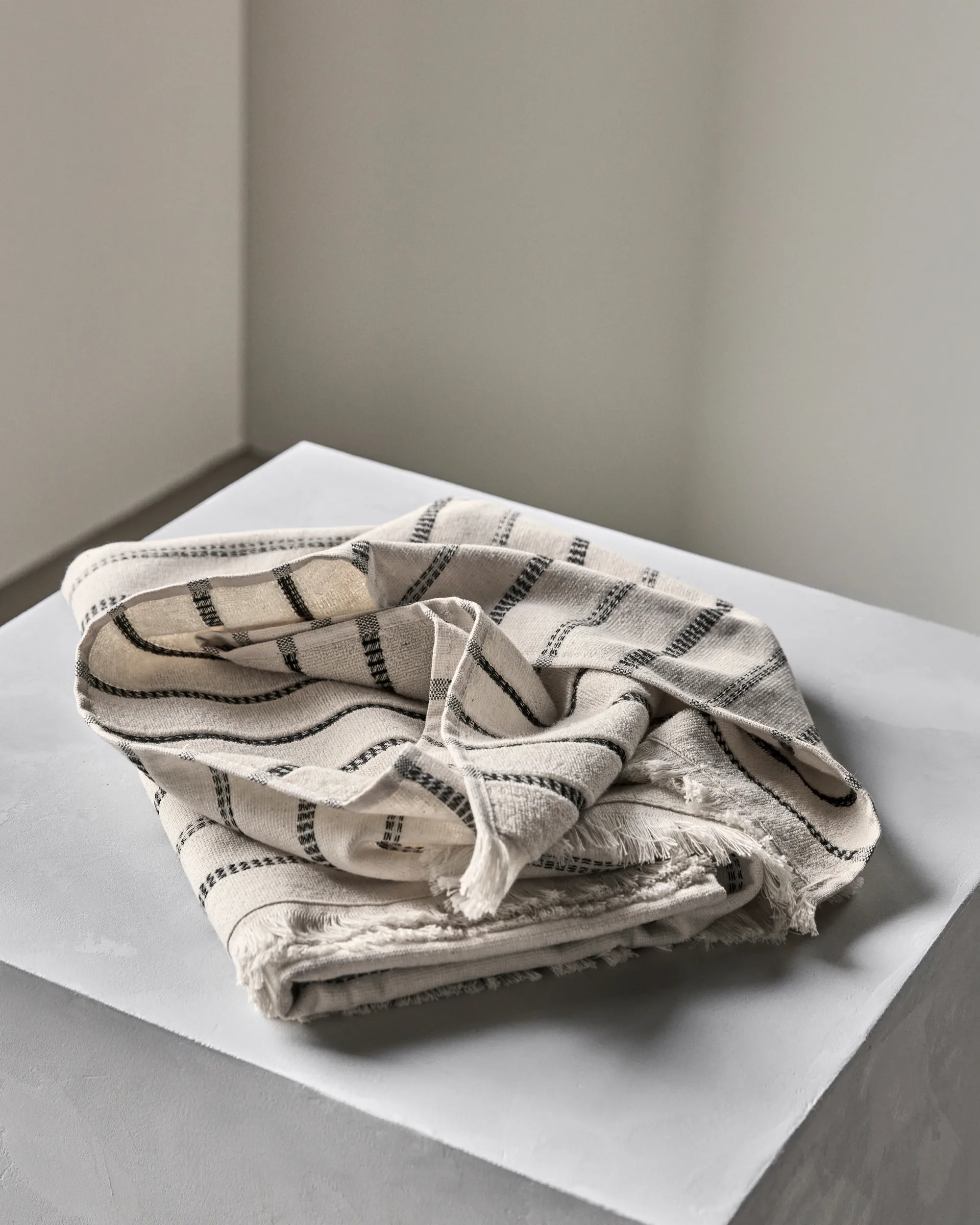 True バスタオル, Off-White-black, 70x140 cm Meraki | メラキ