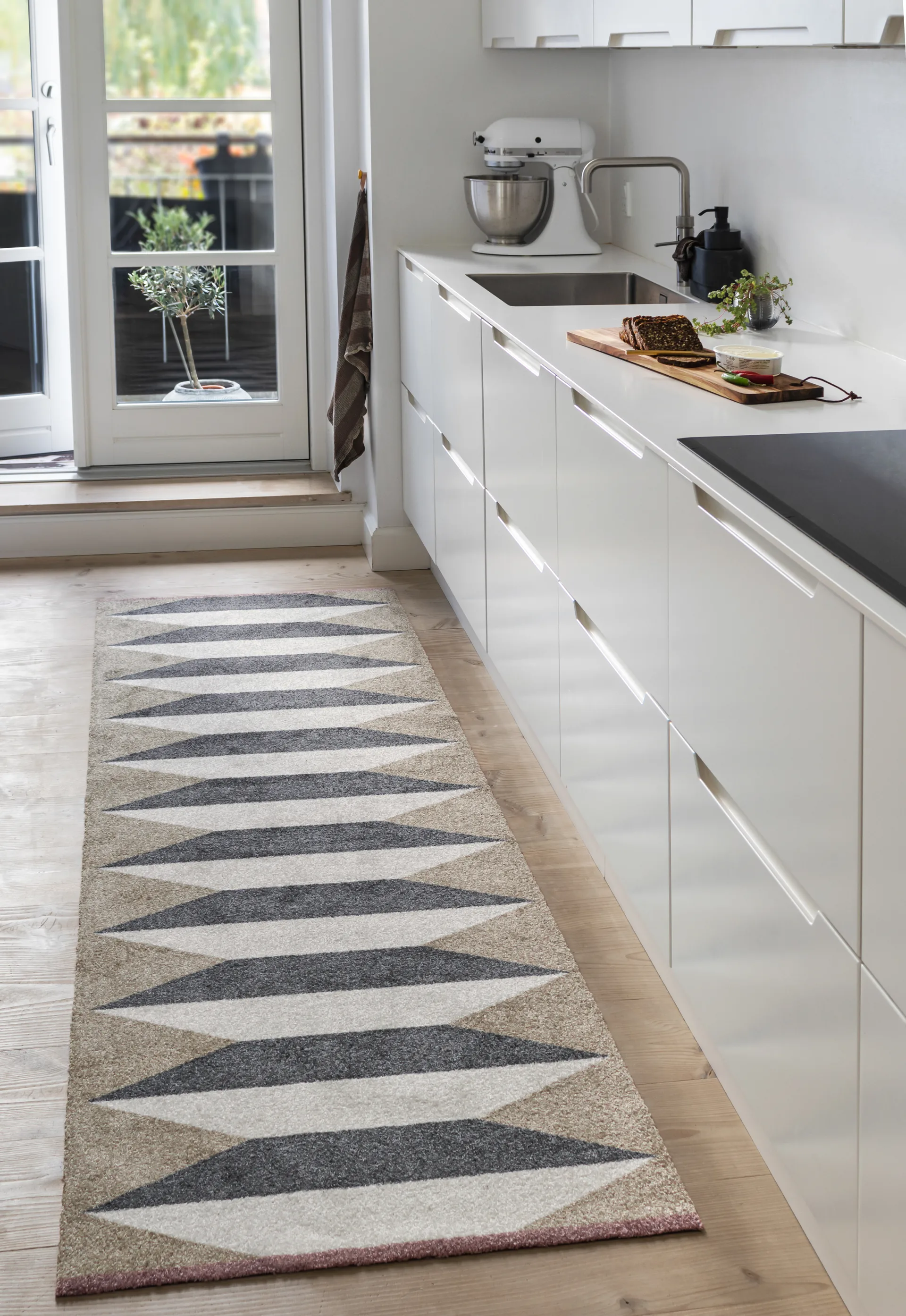 Accordion オールラウンド 廊下用ラグ, Sand, 77x240 cm Mette Ditmer | メッテ ディトマー