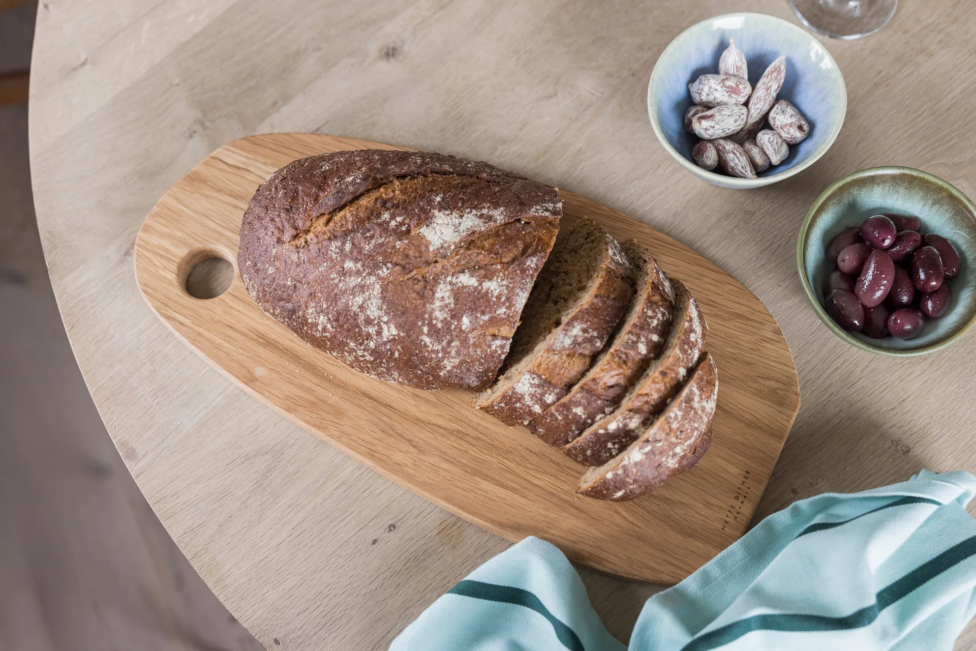 Authentic カッティングボード, Natural, 23x44 cm Mette Ditmer | メッテ ディトマー