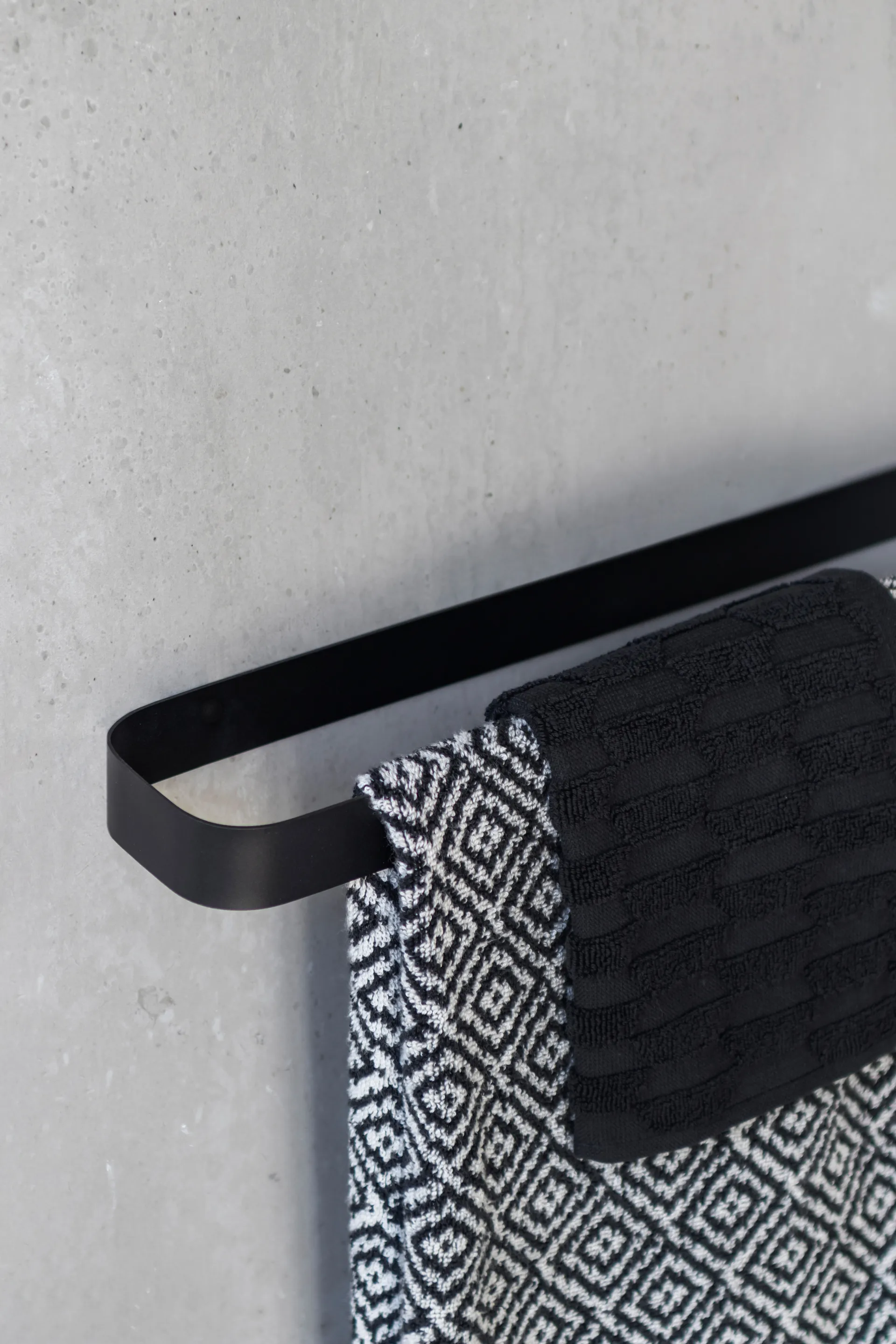 Carry タオルハンガー 52 cm, Black Mette Ditmer | メッテ ディトマー