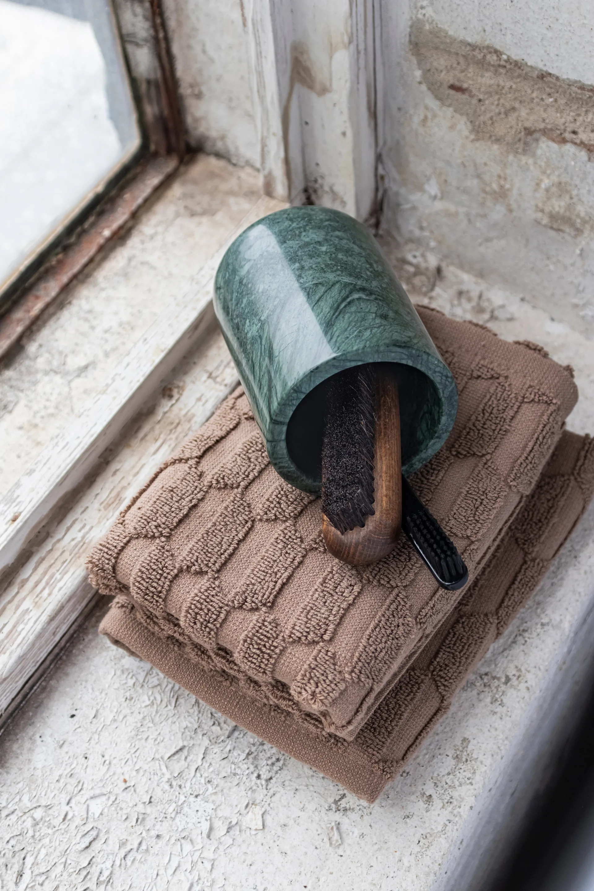 Marble 歯ブラシホルダー 10 cm, Dark forest Mette Ditmer | メッテ ディトマー