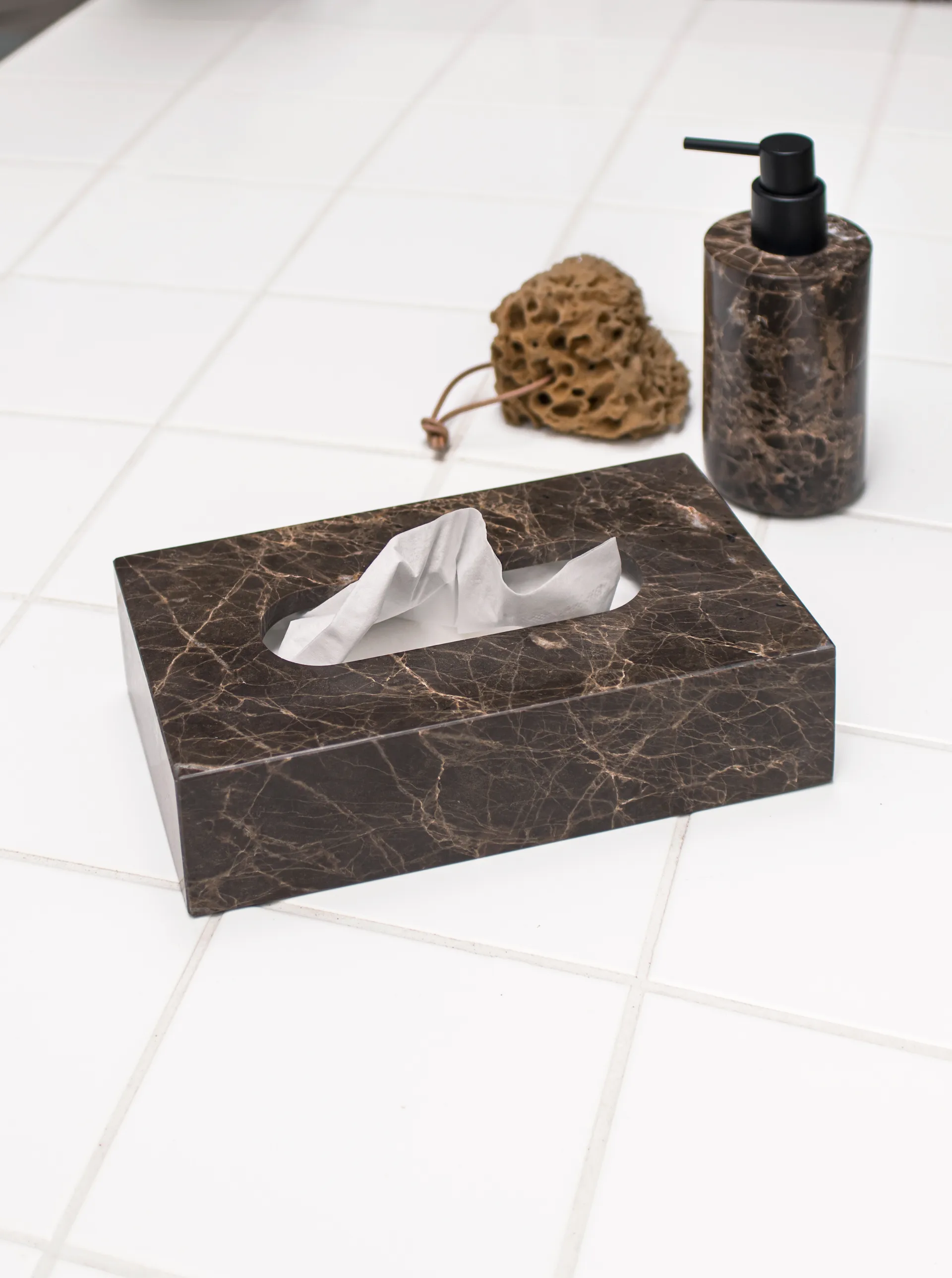 Marble ティッシュボックス 14x25.5 cm, Brown Mette Ditmer | メッテ ディトマー