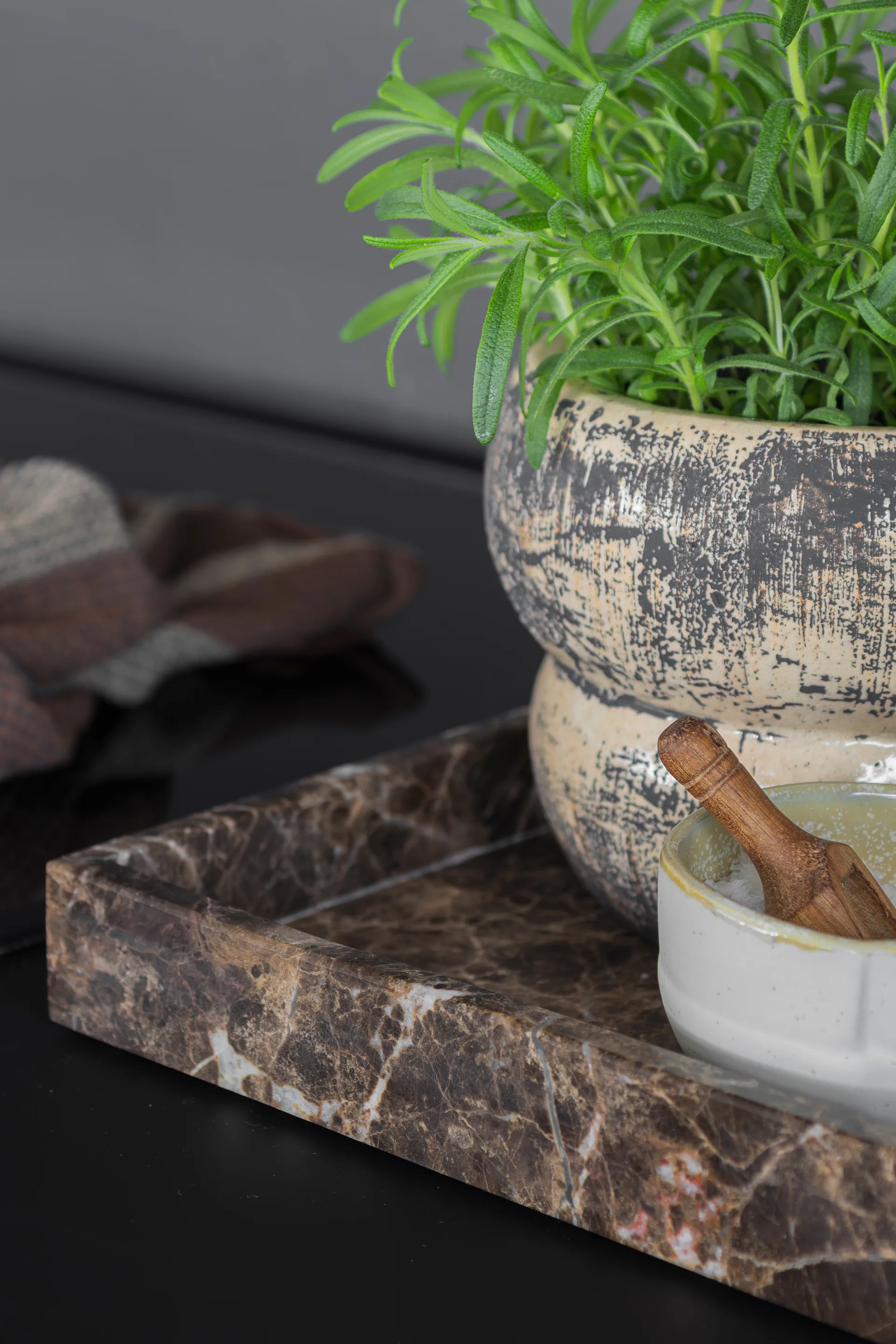 Marble デコレーショントレイ large 30x40 cm, Brown Mette Ditmer | メッテ ディトマー