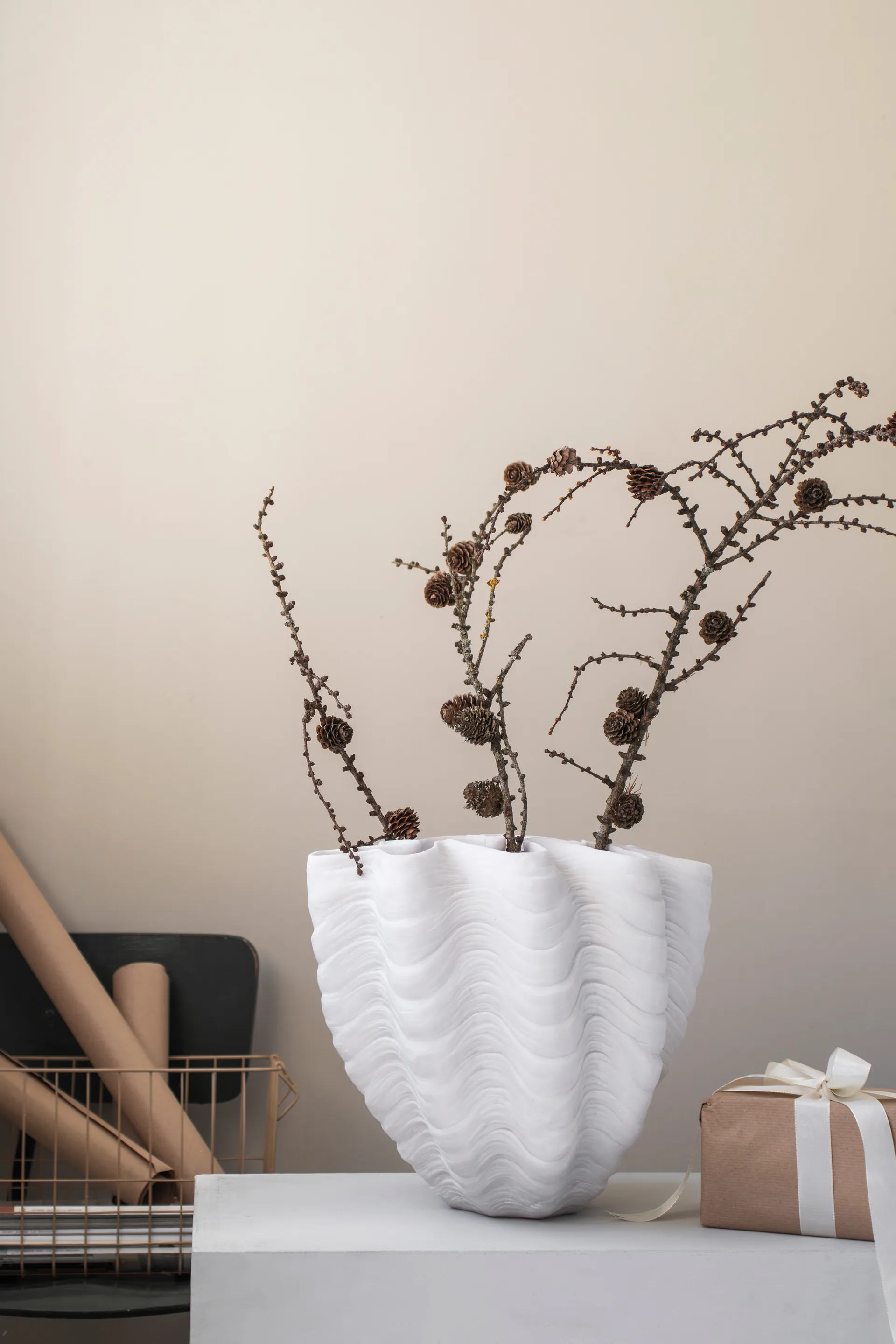 Shell 花瓶, Large, 30 cm, white Mette Ditmer | メッテ ディトマー