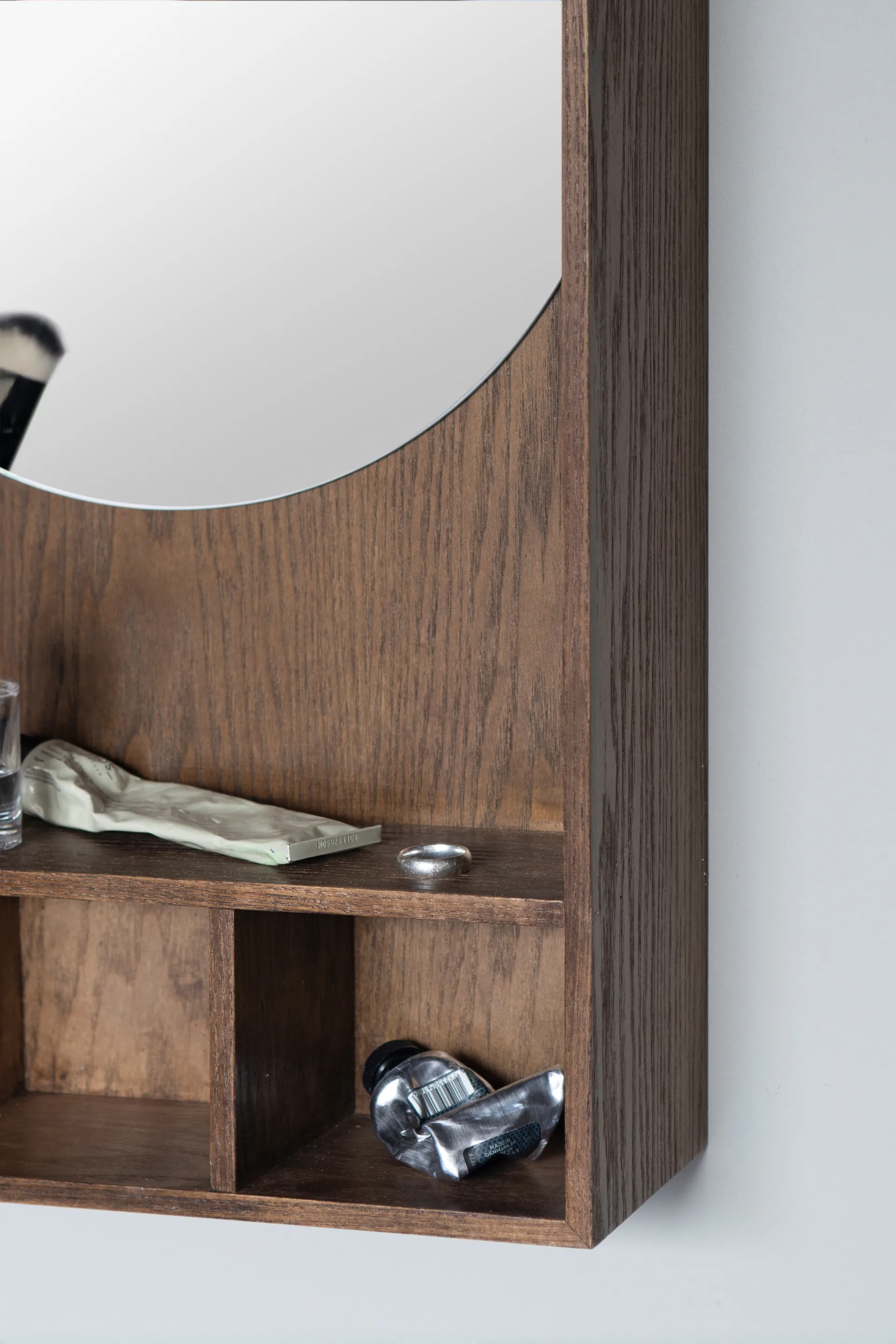 Show-me シェルフ付きミラー S, Dark oiled Mette Ditmer | メッテ ディトマー