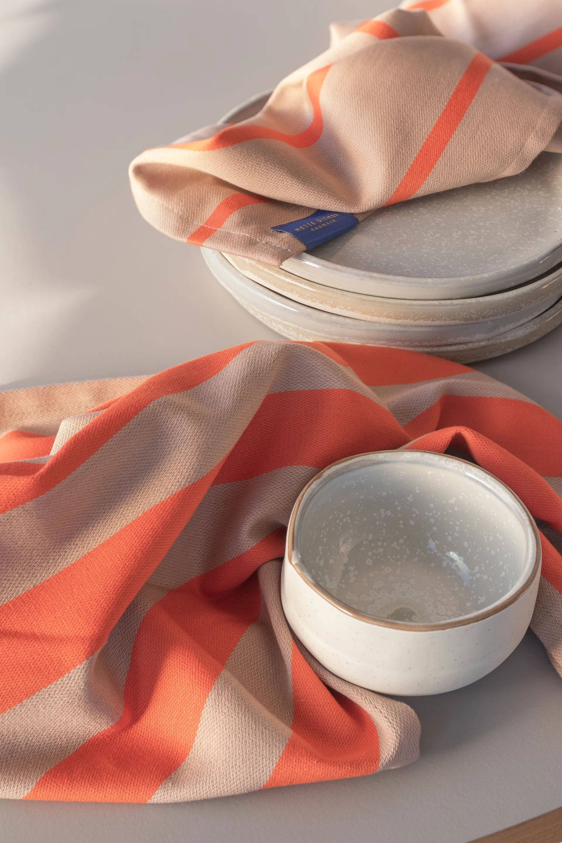 Stripes キッチンタオル 50x70 cm 2枚セット, Latte Mette Ditmer | メッテ ディトマー