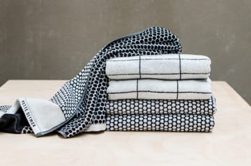 Tile Stone ゲストタオル 38x60 cm 2枚セット - Black-Off-white - Mette Ditmer | メッテ ディトマー