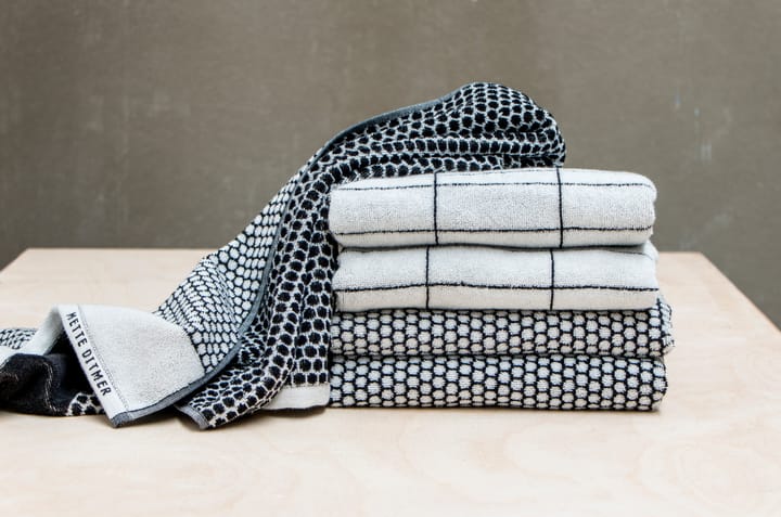 Tile Stone ゲストタオル 38x60 cm 2枚セット, Black-Off-white Mette Ditmer | メッテ ディトマー