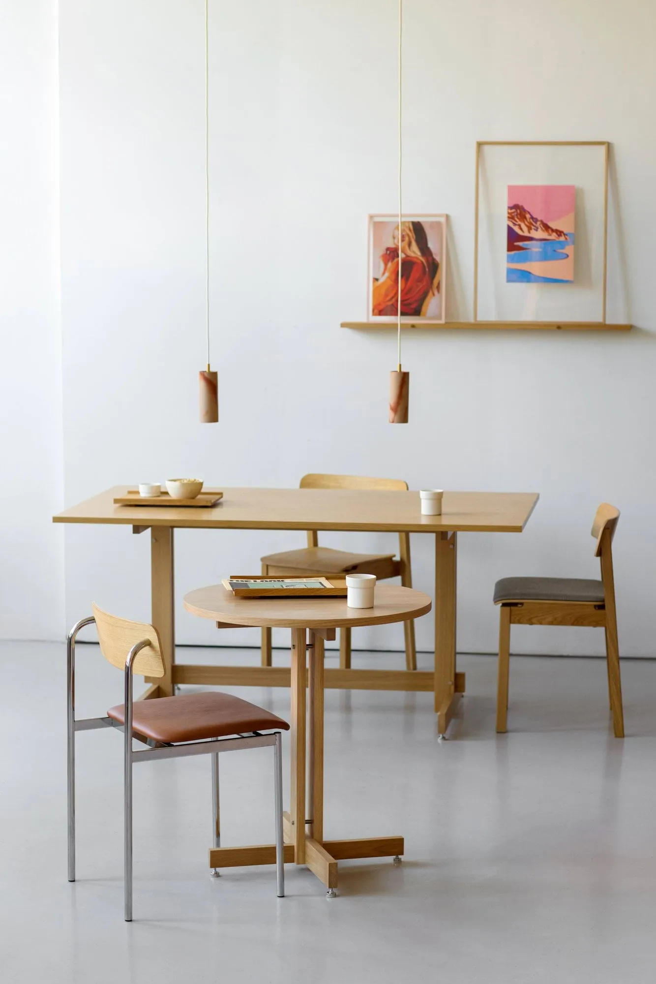 KUMU カフェテーブル, Oiled oak, Ø65 cm MOEBE | ムーベ