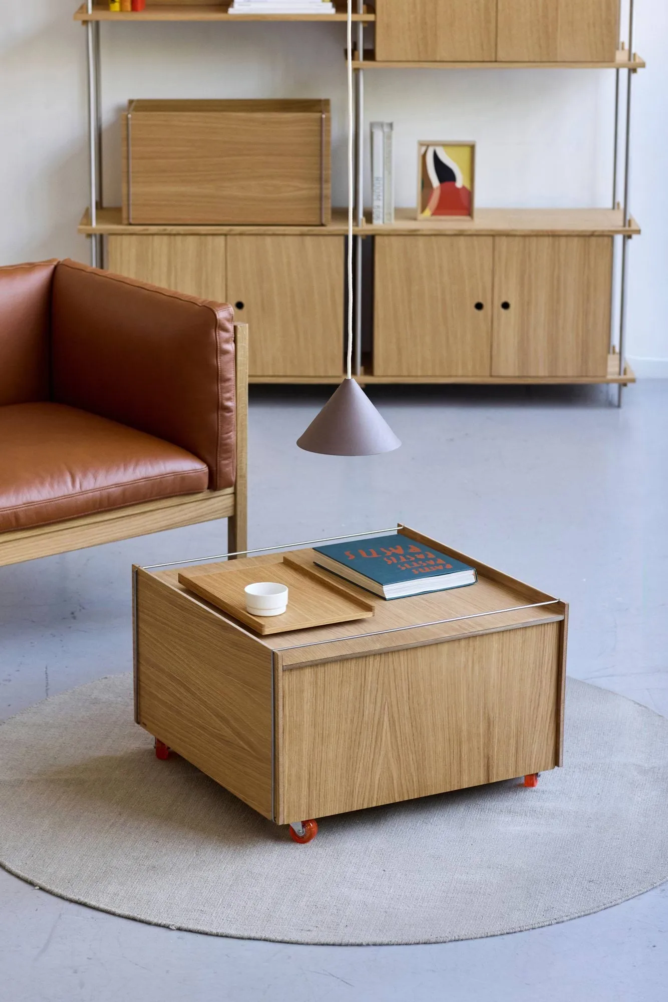 Moebe Storage Chest 収納付きコーヒーテーブル, Oiled oak-stainless steel, 60x61x38.2 cm MOEBE | ムーベ