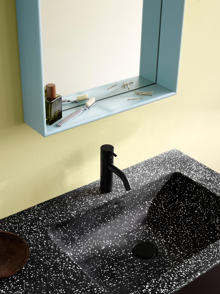 Shelfie カラーフレームミラー 46.8x69.6 cm, Flint Montana