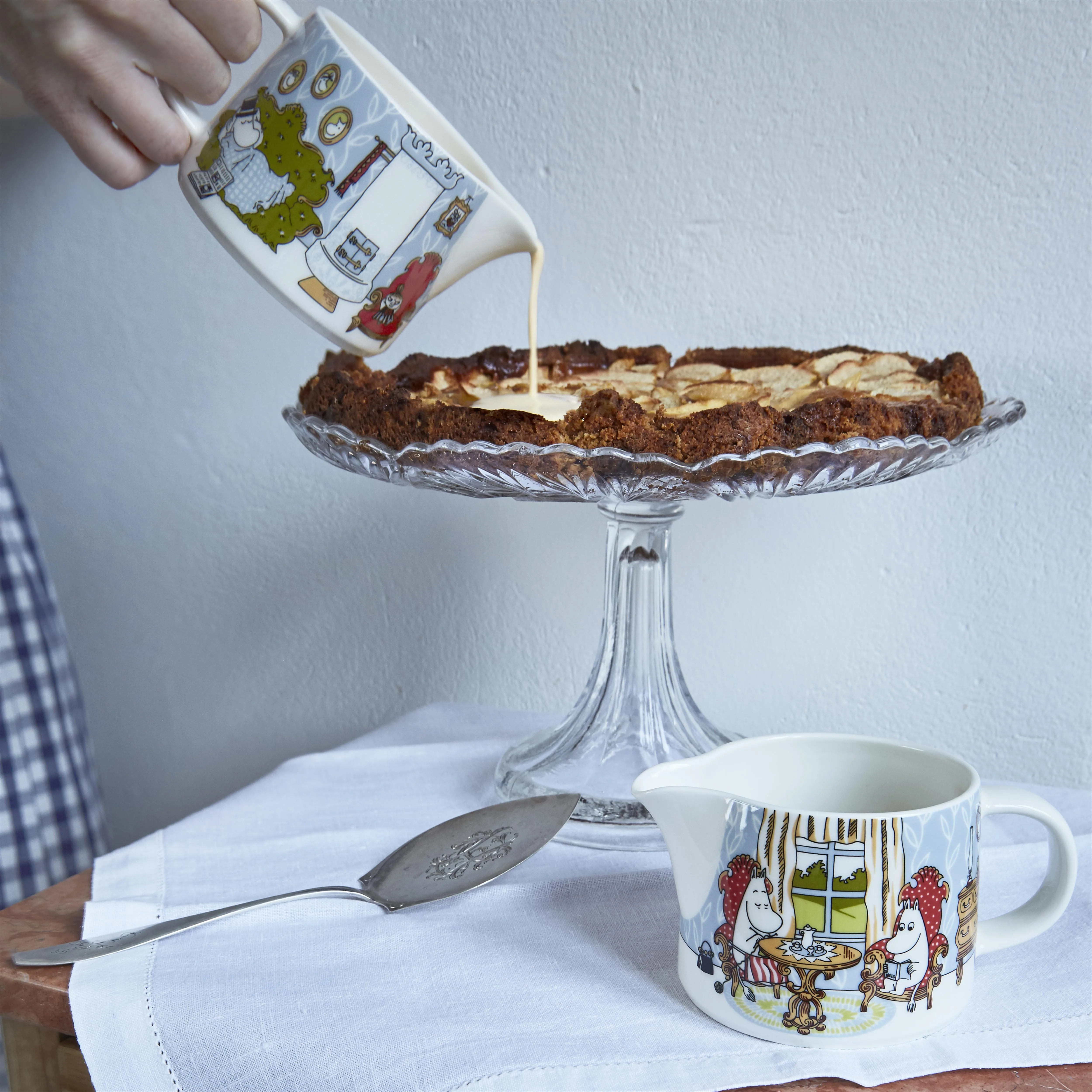 Moomin Arabia からのムーミン afternoon in the lounge ジャグ