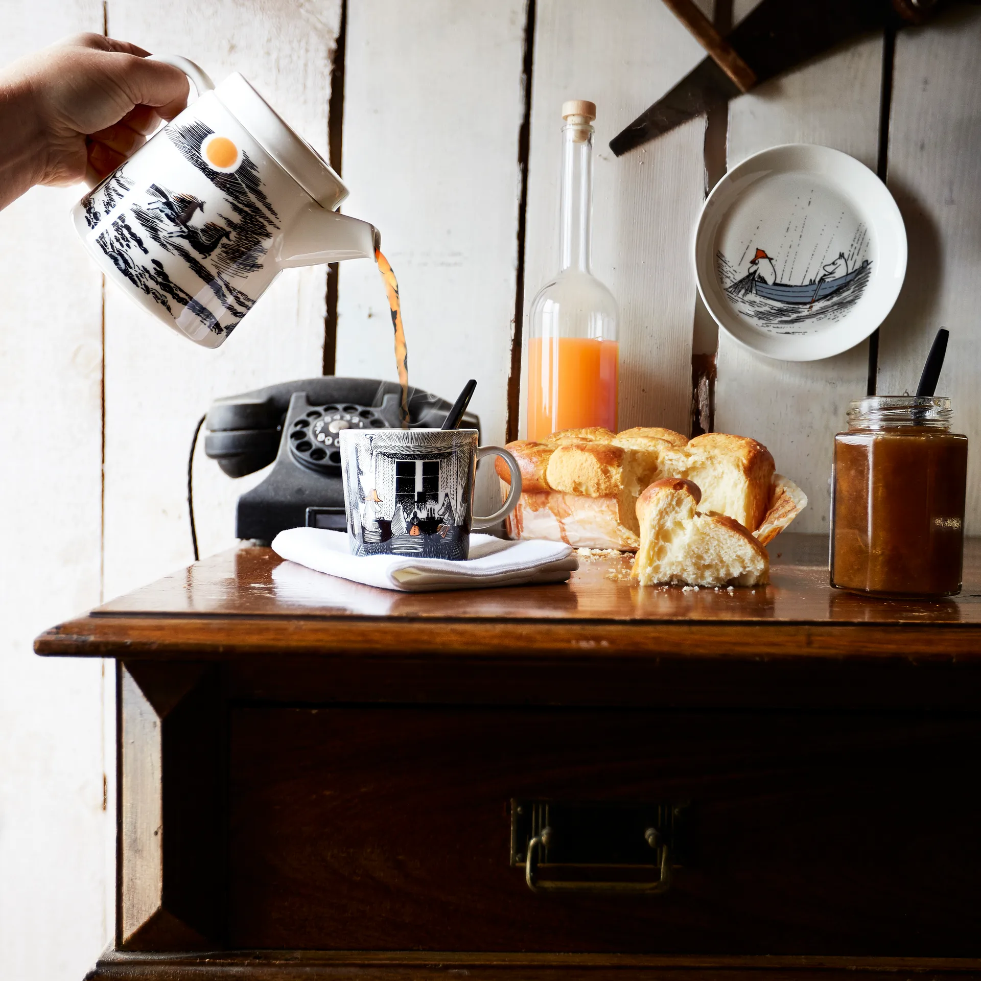 True to its origins ムーミン マグ 2017, black Moomin Arabia