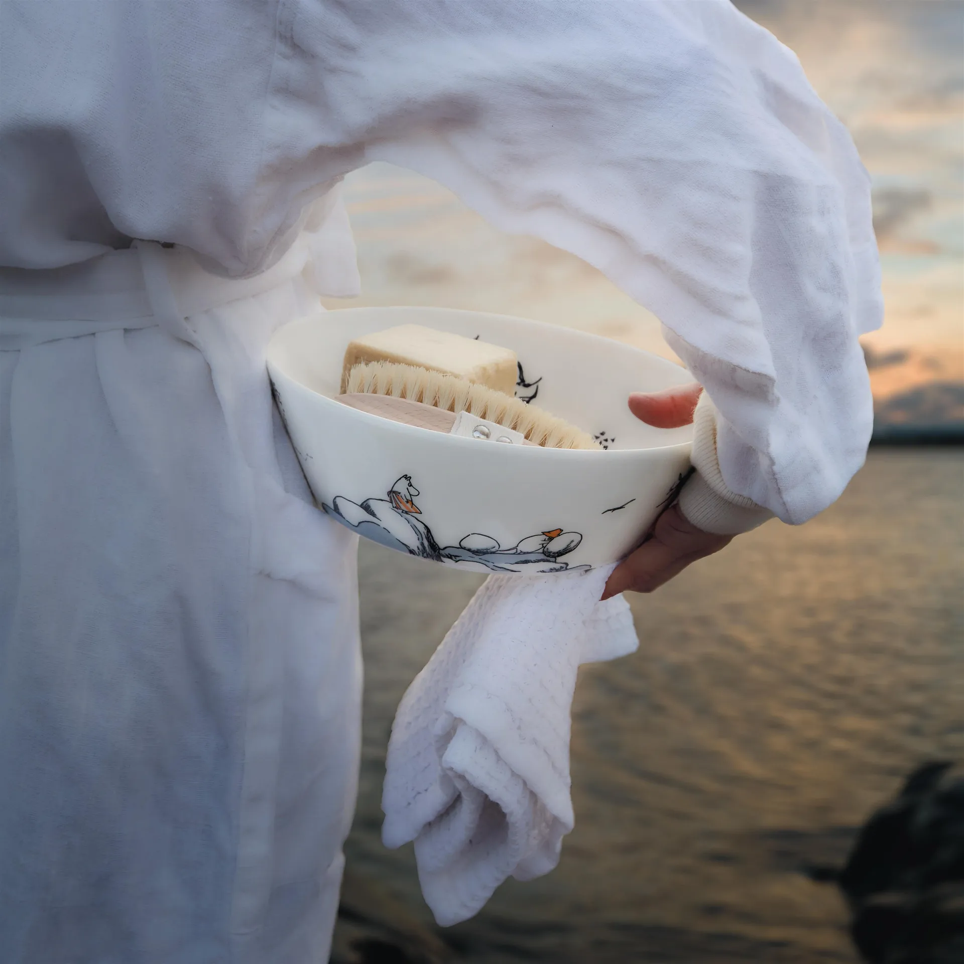 True to it's origins ムーミン サービングボウル, 23 cm Moomin Arabia