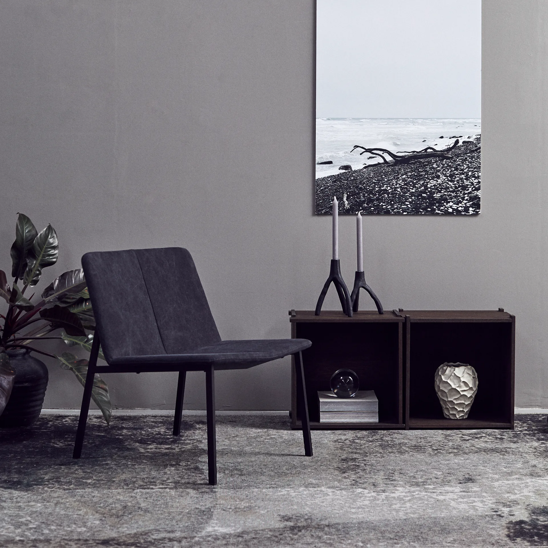 Aion キャンドルスティック XL 22 cm, black MUUBS | ムーブス