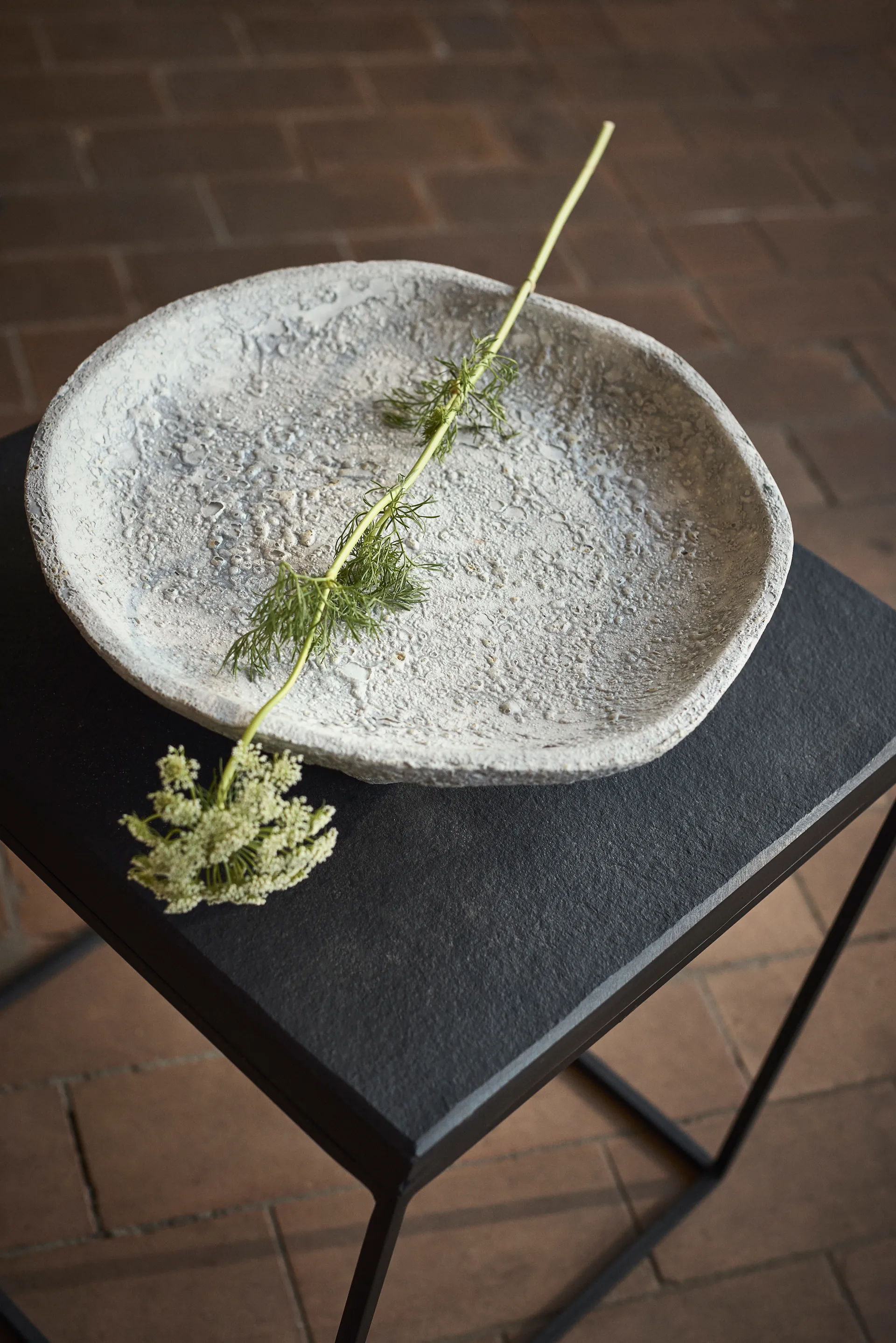 Luna トレイ, Grey, Ø34x8 cm MUUBS | ムーブス