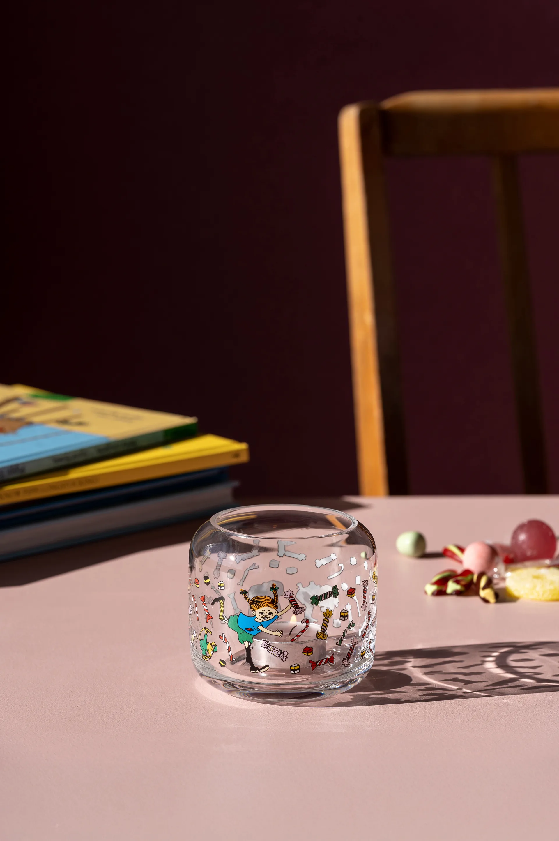 長くつ下のピッピ ティーライトホルダー Ø9x8 cm, Candy Muurla | ムールラ