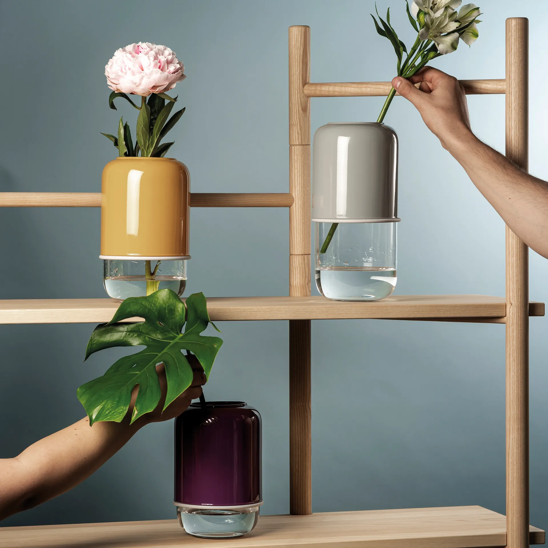 Capsule adjusテーブル 花瓶 18-28 cm, gold-clear Muurla | ムールラ