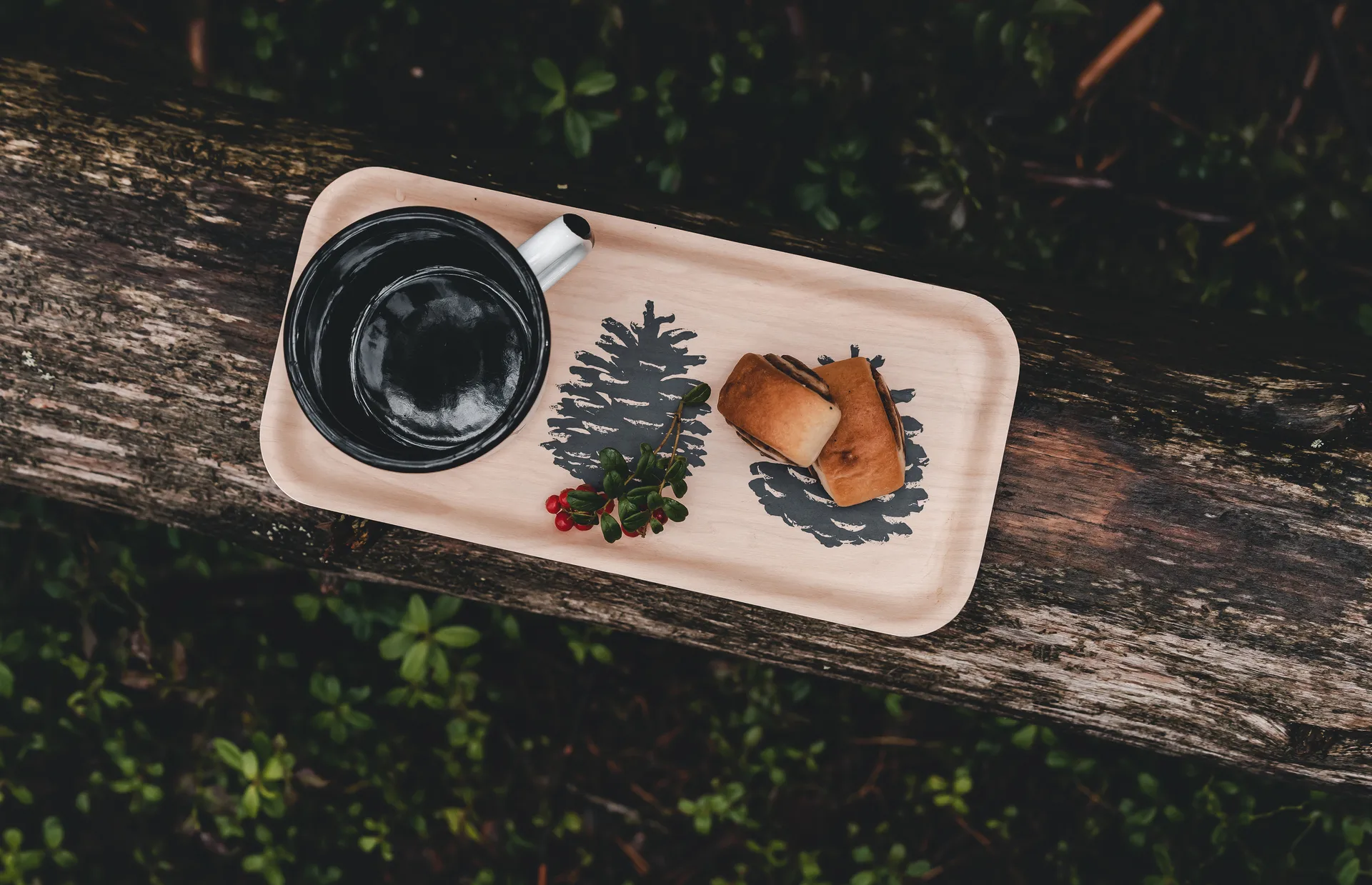 Nordic The Pine Cone トレイ 13x27 cm, Nature-black Muurla | ムールラ