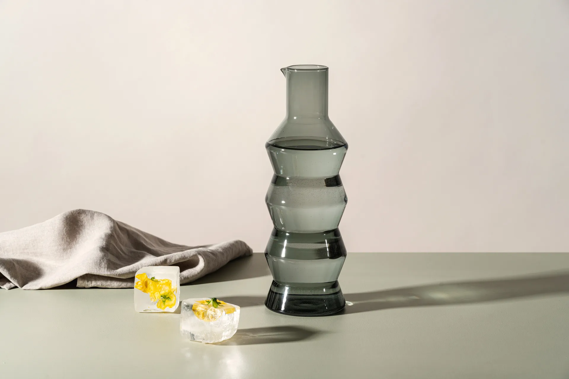 Waves カラフェ 1.3 L, Grey Muurla | ムールラ