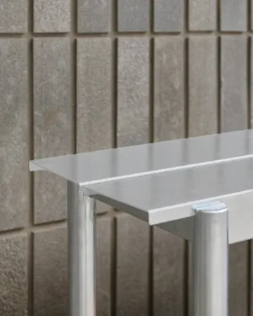リニアスチールベンチ 110cm - Warm galvanized steel - Muuto | ムート