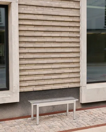 リニアスチールベンチ 110cm - Warm galvanized steel - Muuto | ムート